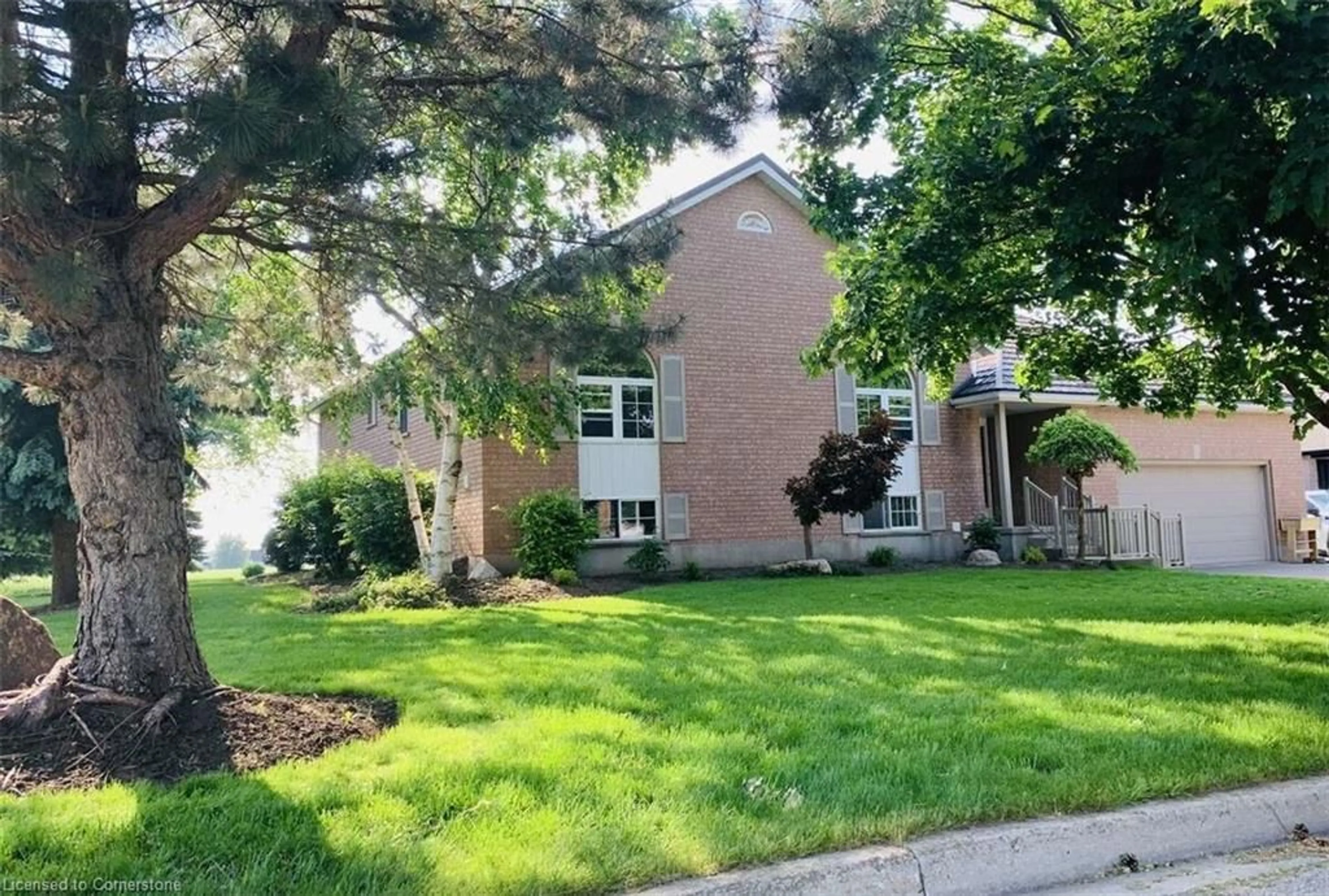 Home with vinyl exterior material, street for 30 Musselman Cres, Conestogo Ontario N0B 1N0