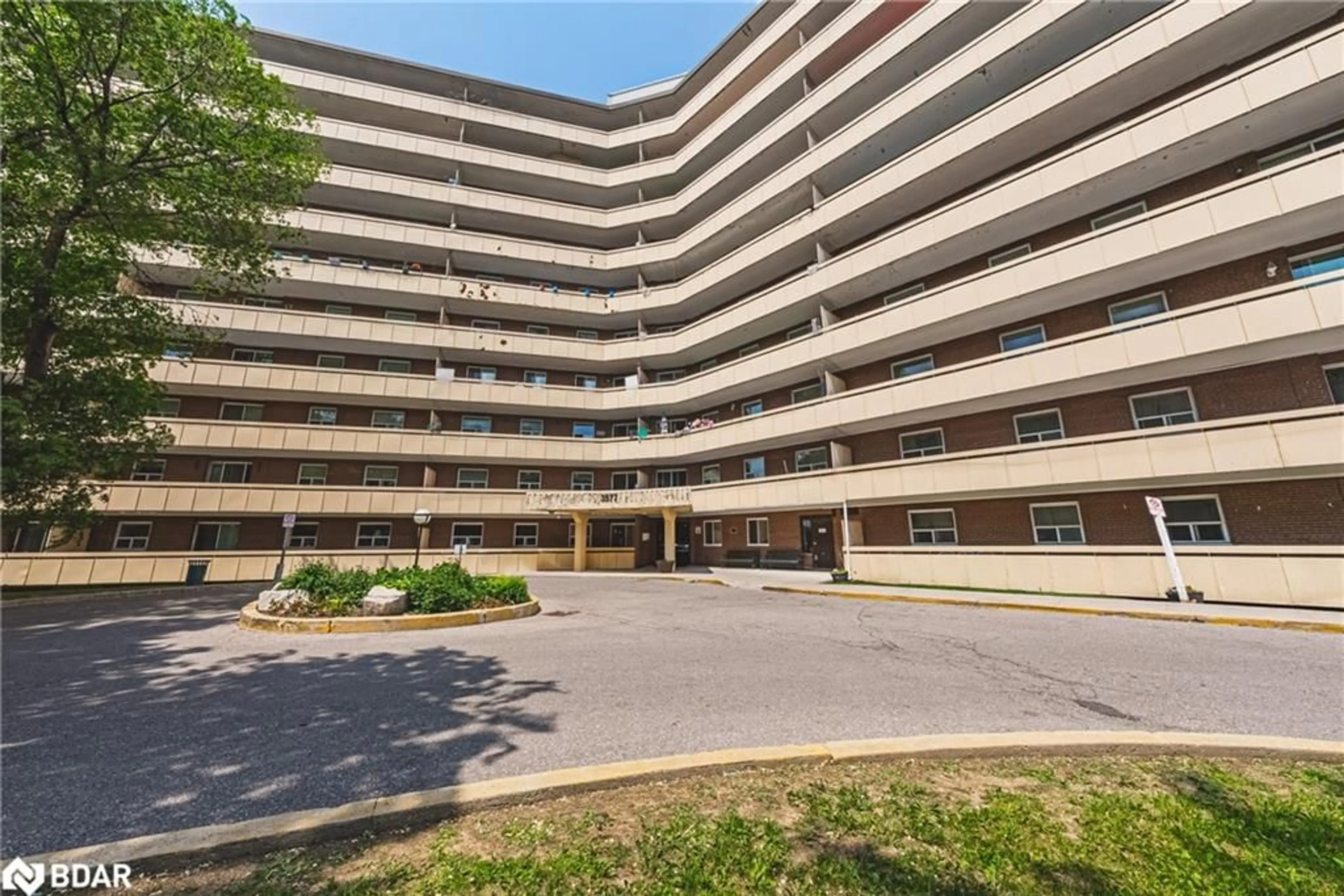 Patio, building for 3577 Derry Rd #805, Mississauga Ontario L4T 1B3