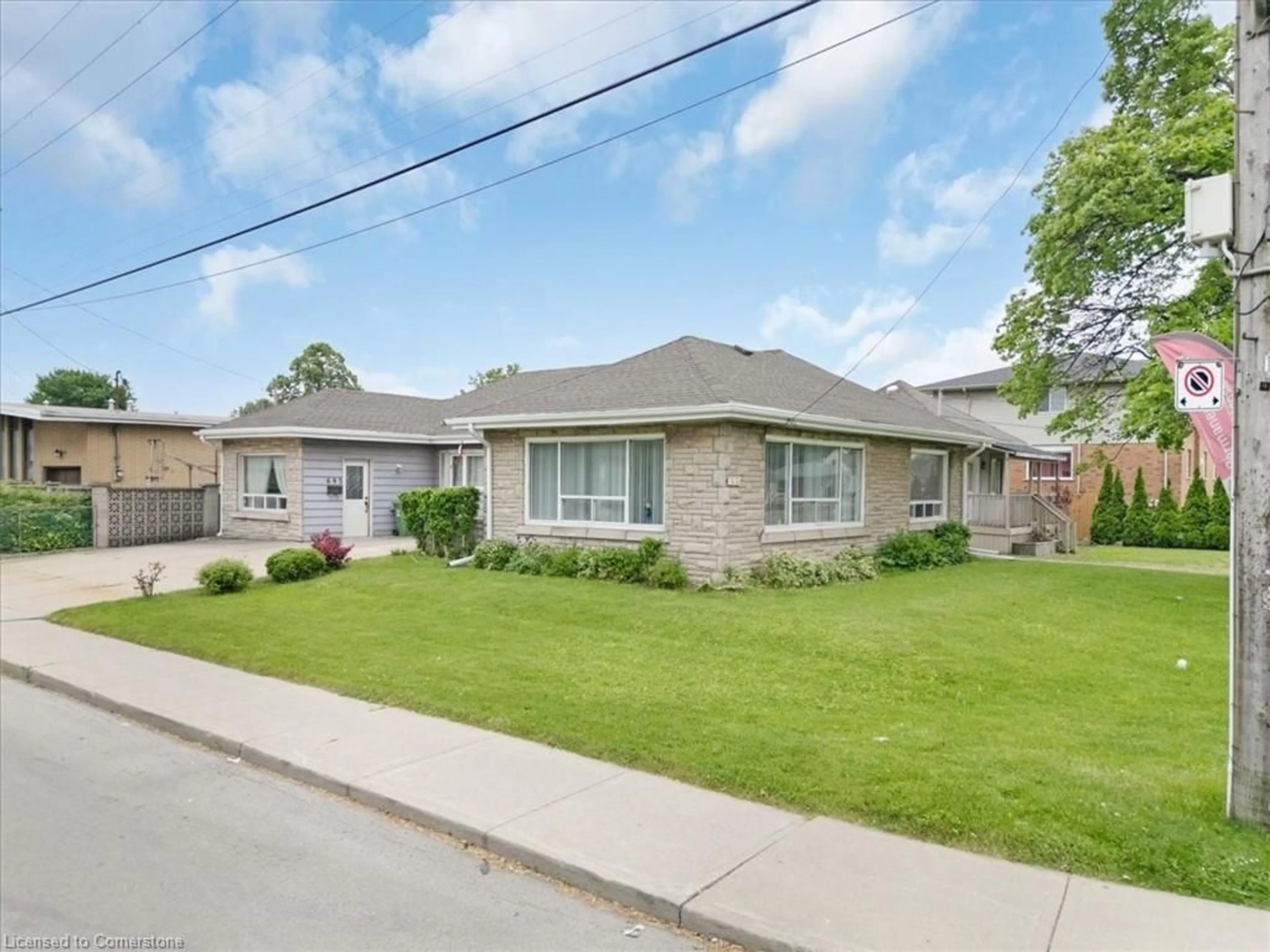 Home with brick exterior material, street for 693 Upper James St, Hamilton Ontario L9C 2Z7