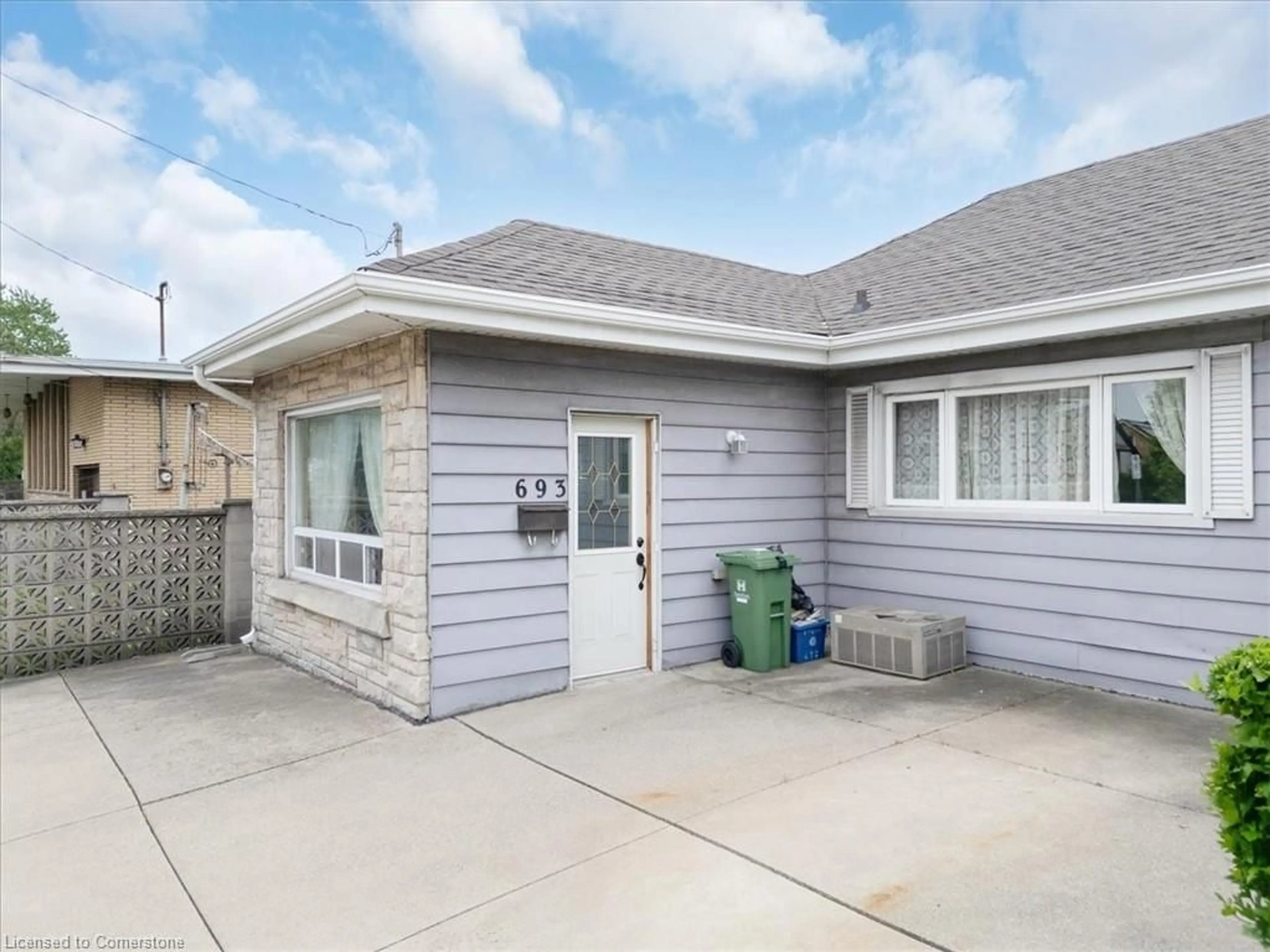 Home with vinyl exterior material, street for 693 Upper James St, Hamilton Ontario L9C 2Z7