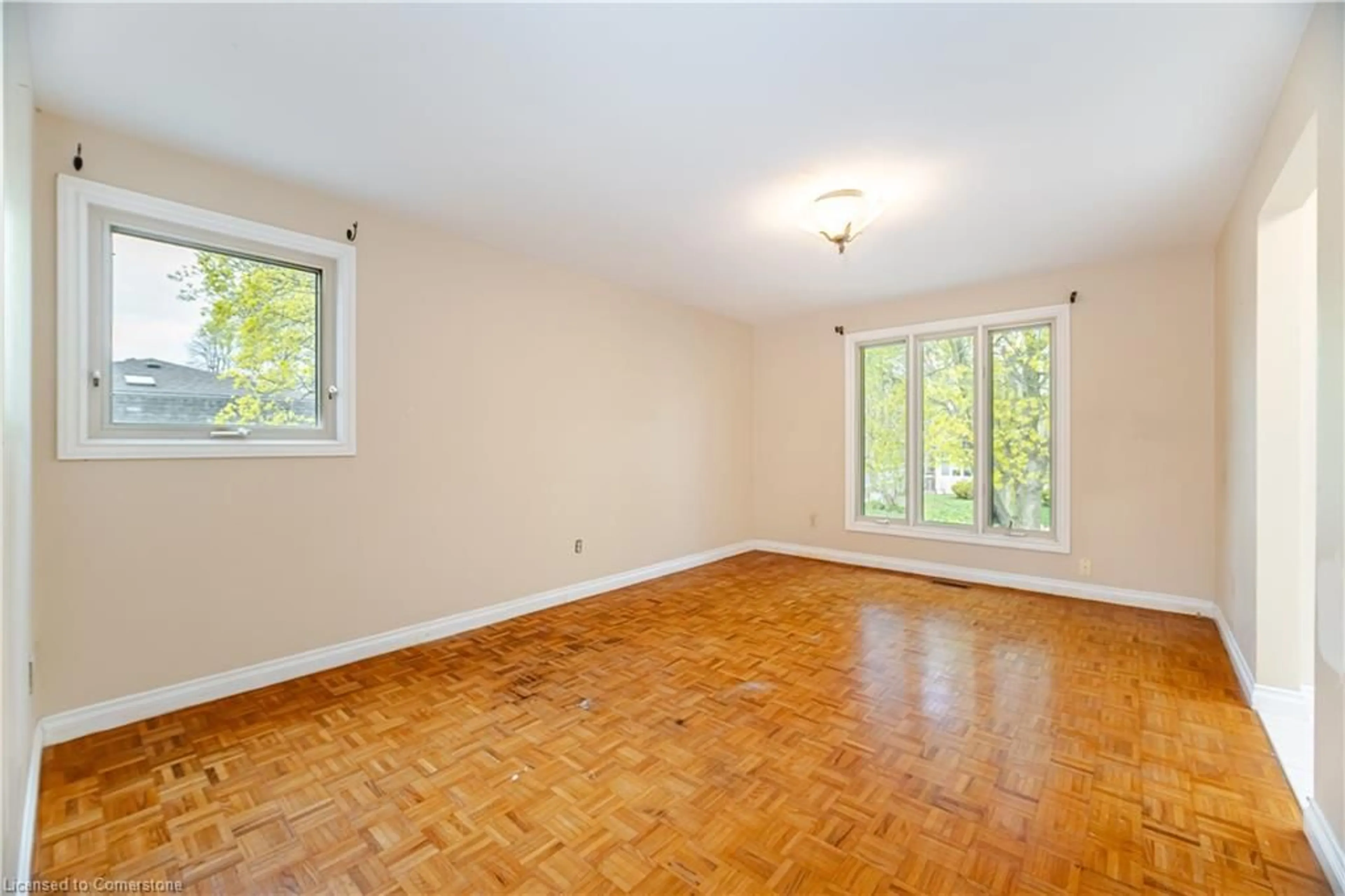 A pic of a room for 204 Arichat Rd, Oakville Ontario L6J 5N4
