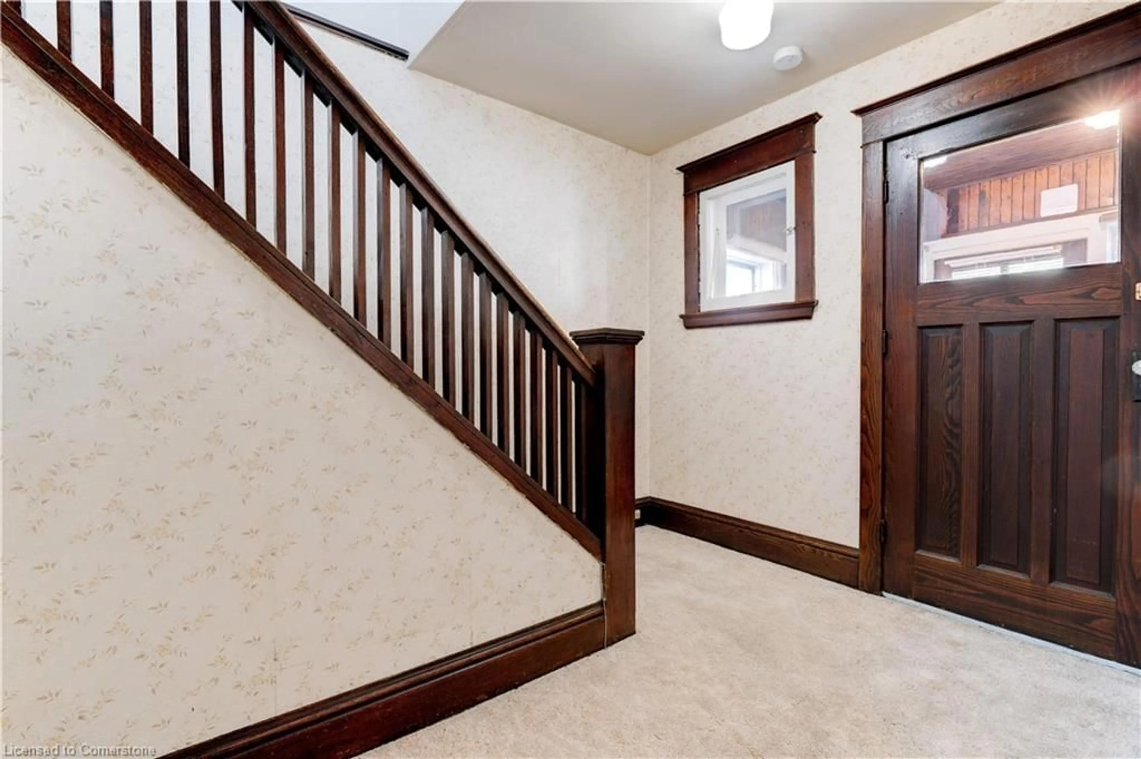 Stairs for 158 Rosslyn Ave, Hamilton Ontario L8L 7P6