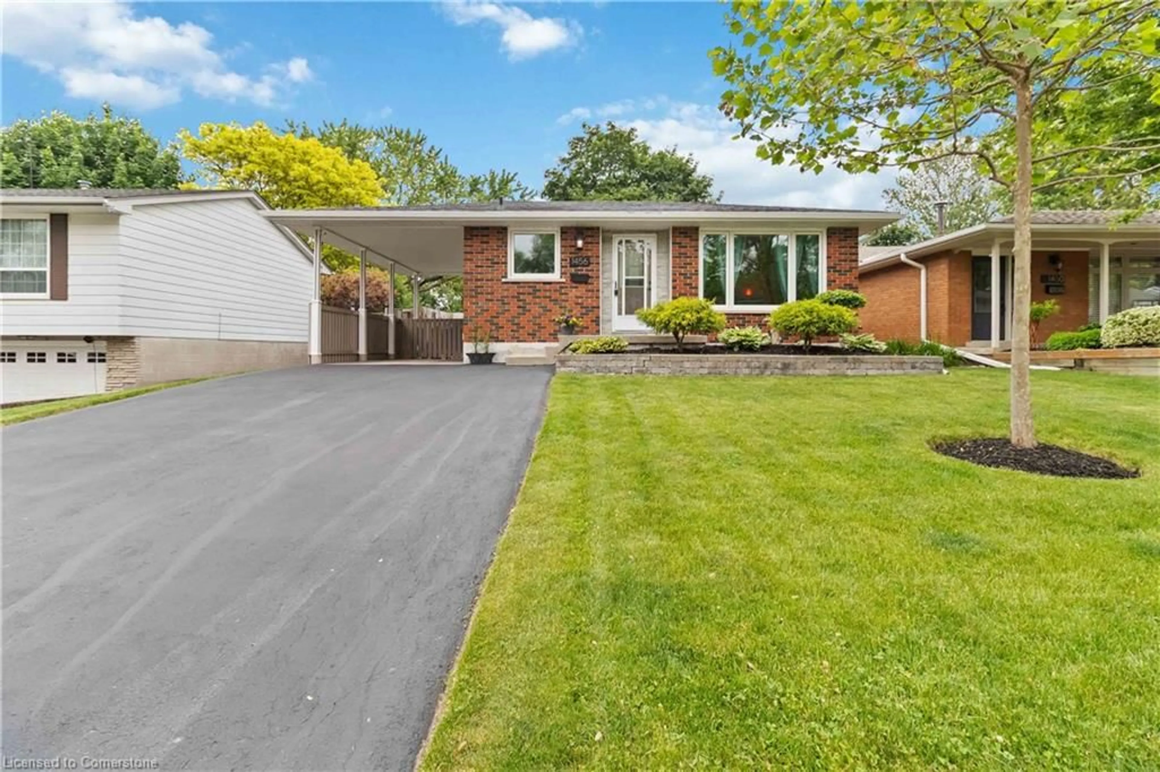 Home with brick exterior material, street for 1456 Jefferson Rd, Burlington Ontario L7P 2C6