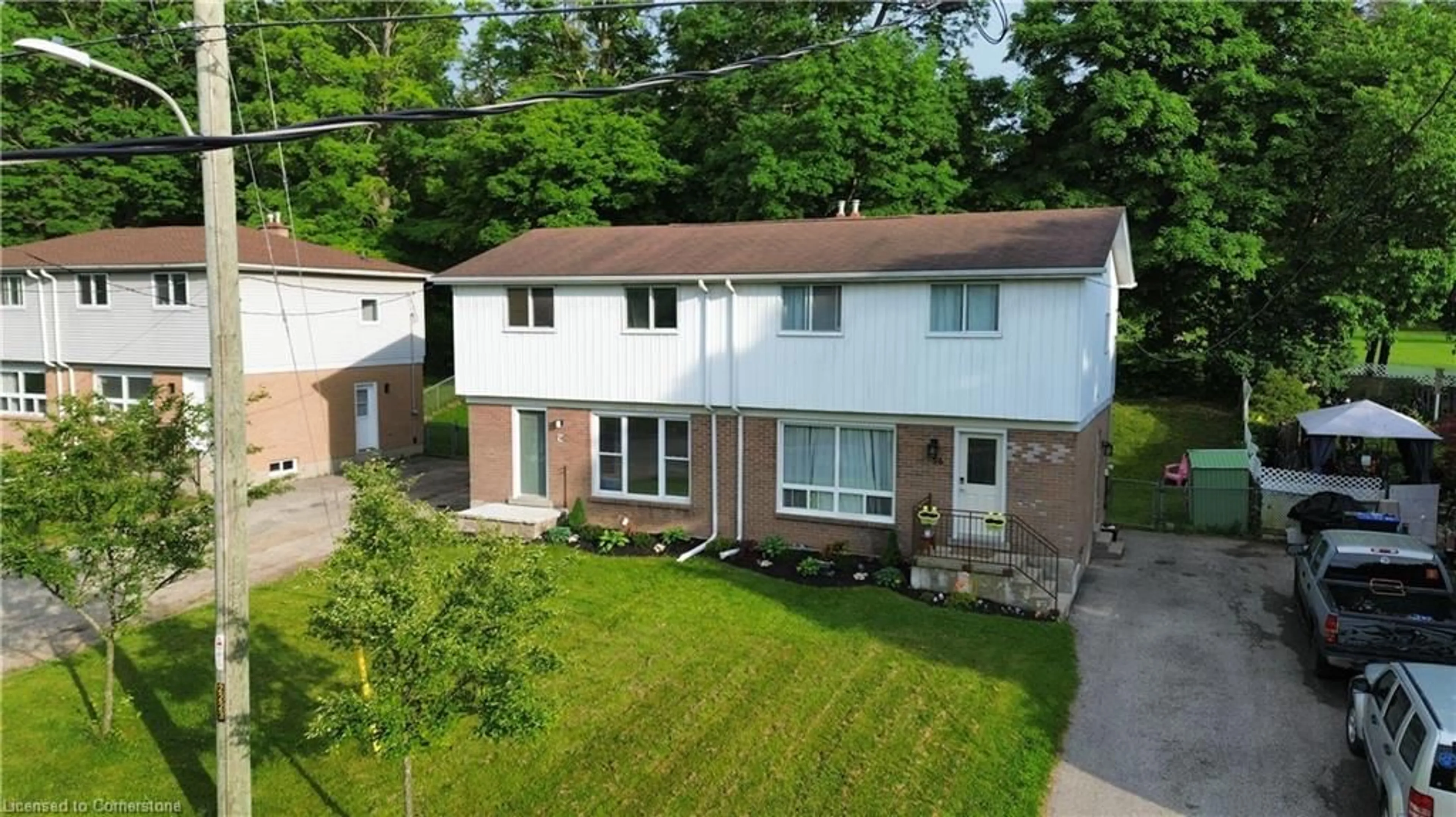 A pic from outside/outdoor area/front of a property/back of a property/a pic from drone, street for 56-58 Oakwood Ave, Simcoe Ontario N3Y 1H6