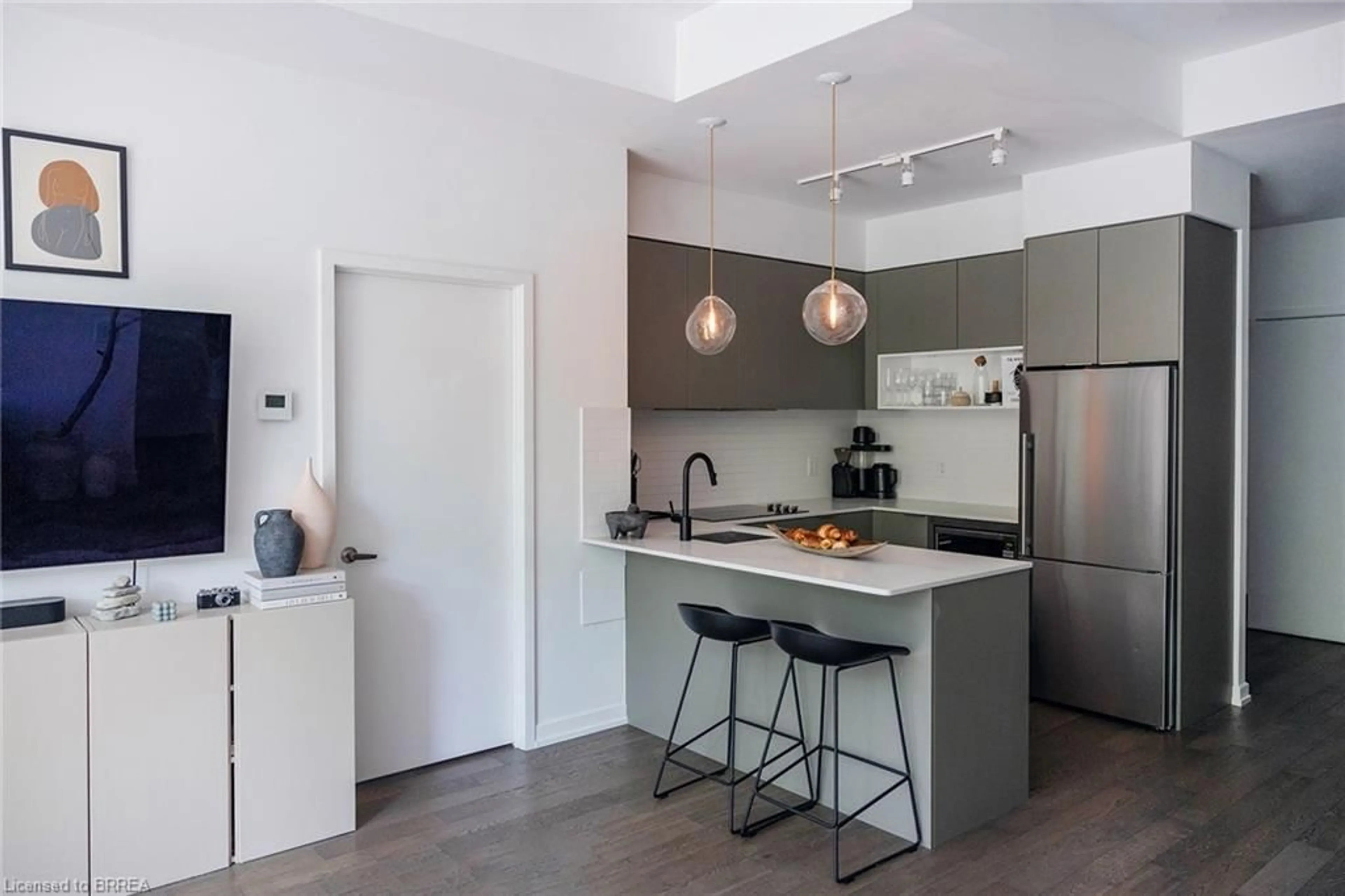 Open concept kitchen, unknown for 36 Wyatt Ave, Toronto Ontario M5A 1Y7
