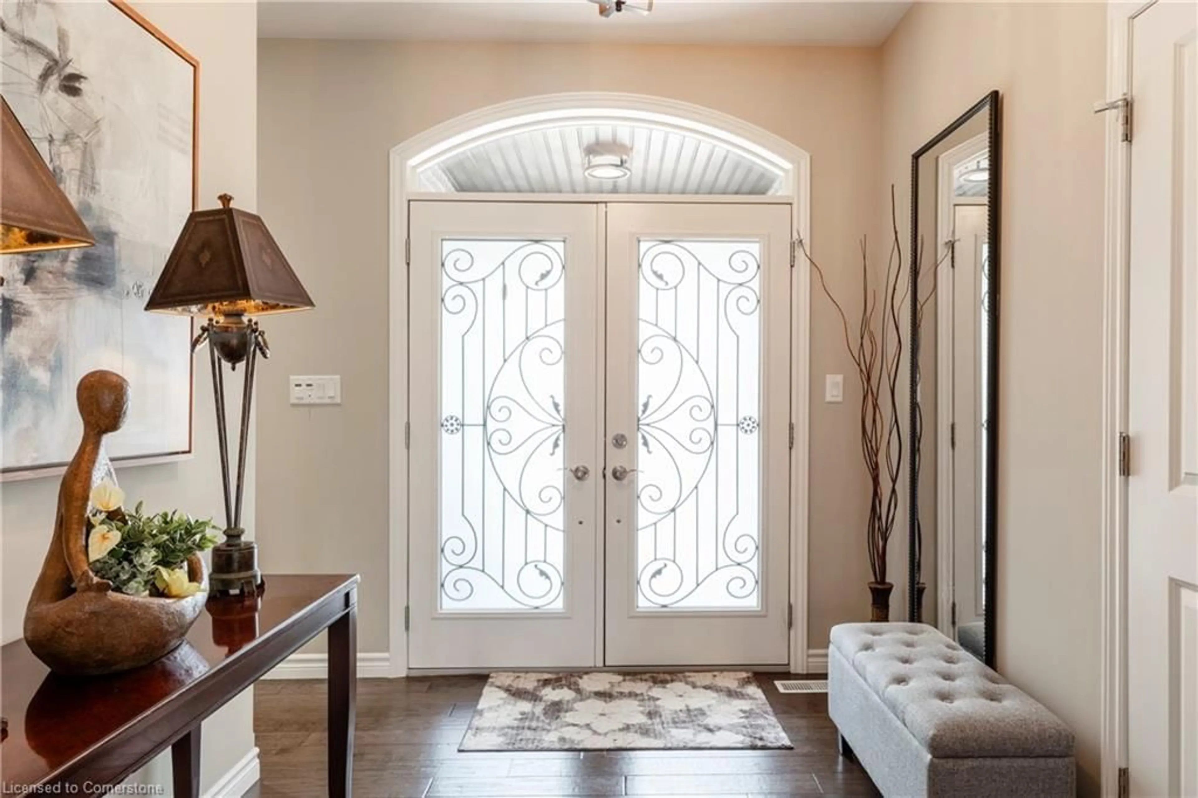 Indoor entryway for 6 Bluenose Dr, Port Dover Ontario N0A 1N7