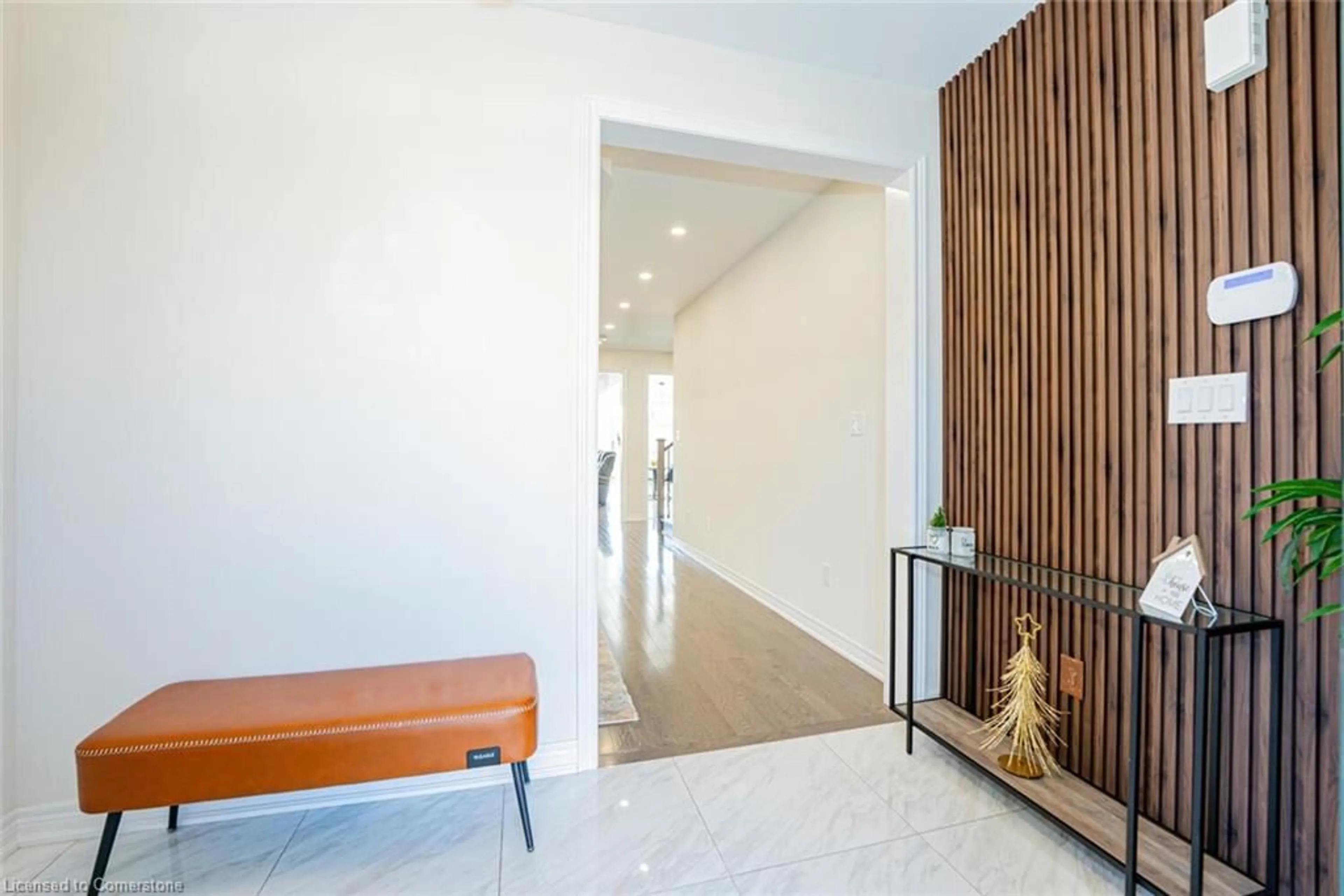 Indoor foyer for 22 Fruitvale Cir, Brampton Ontario L7A 5B9