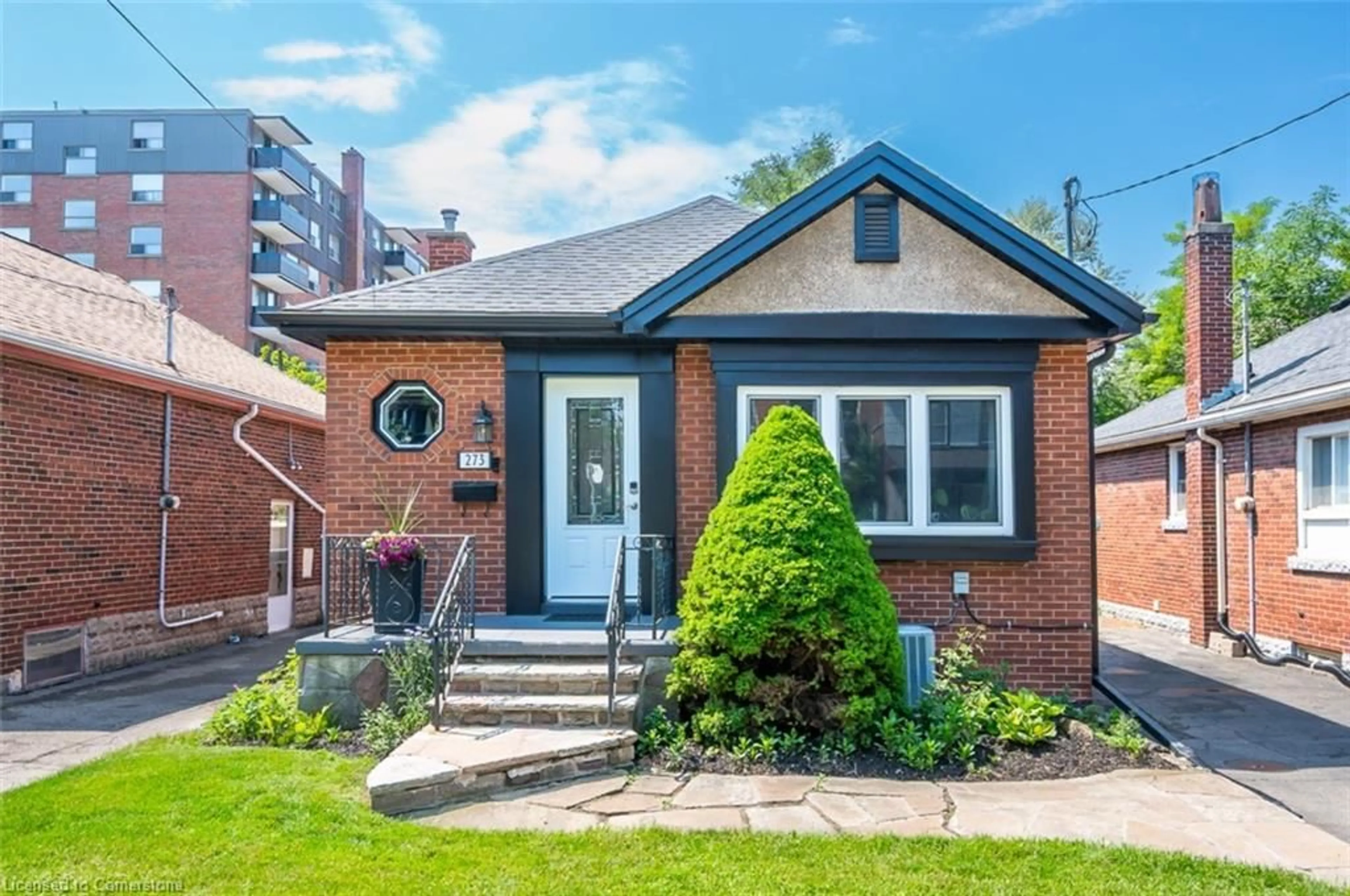 Home with brick exterior material, street for 273 Bold St, Hamilton Ontario L8P 1V9