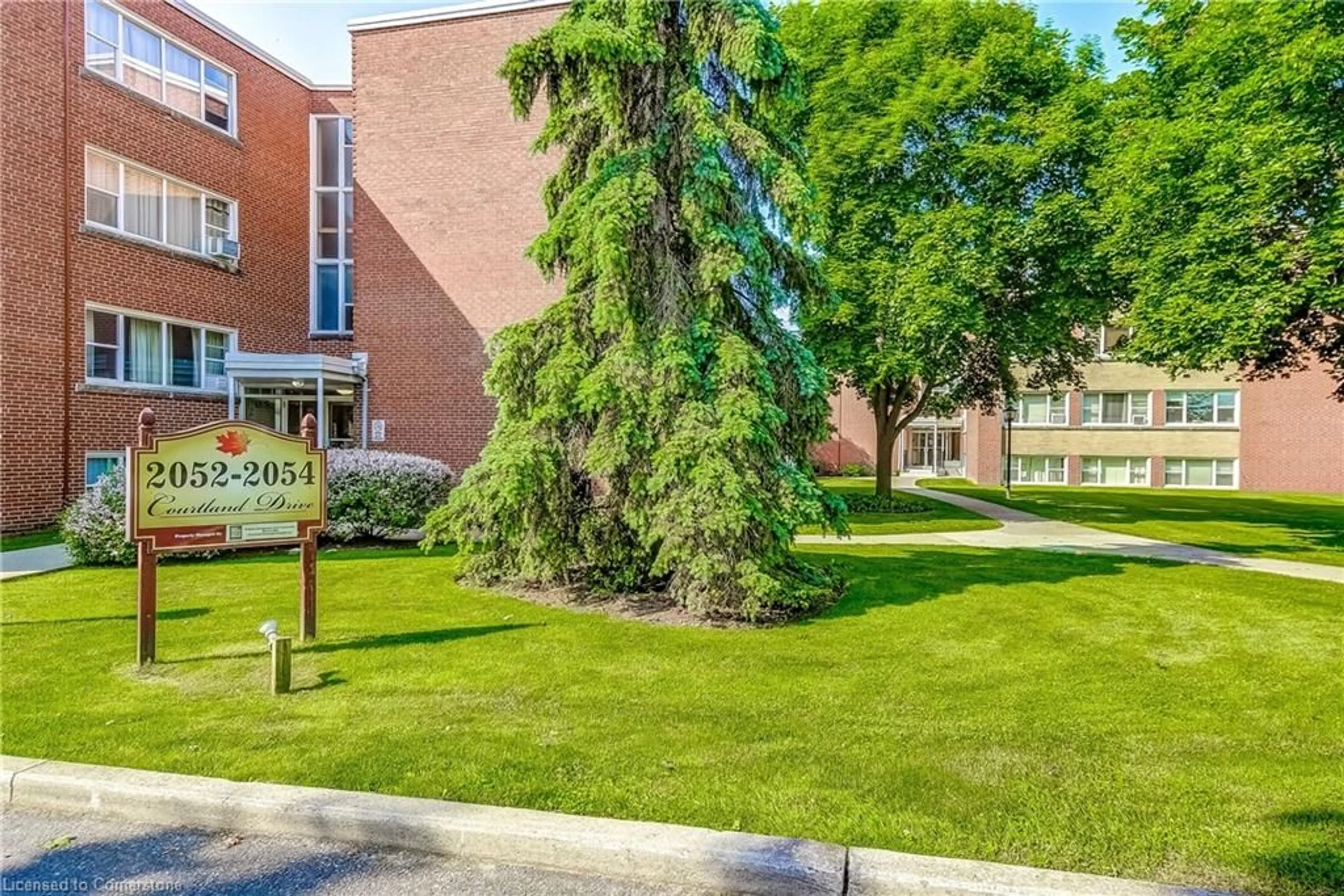 Patio, street for 2052 Courtland Dr #104, Burlington Ontario L7R 1R8