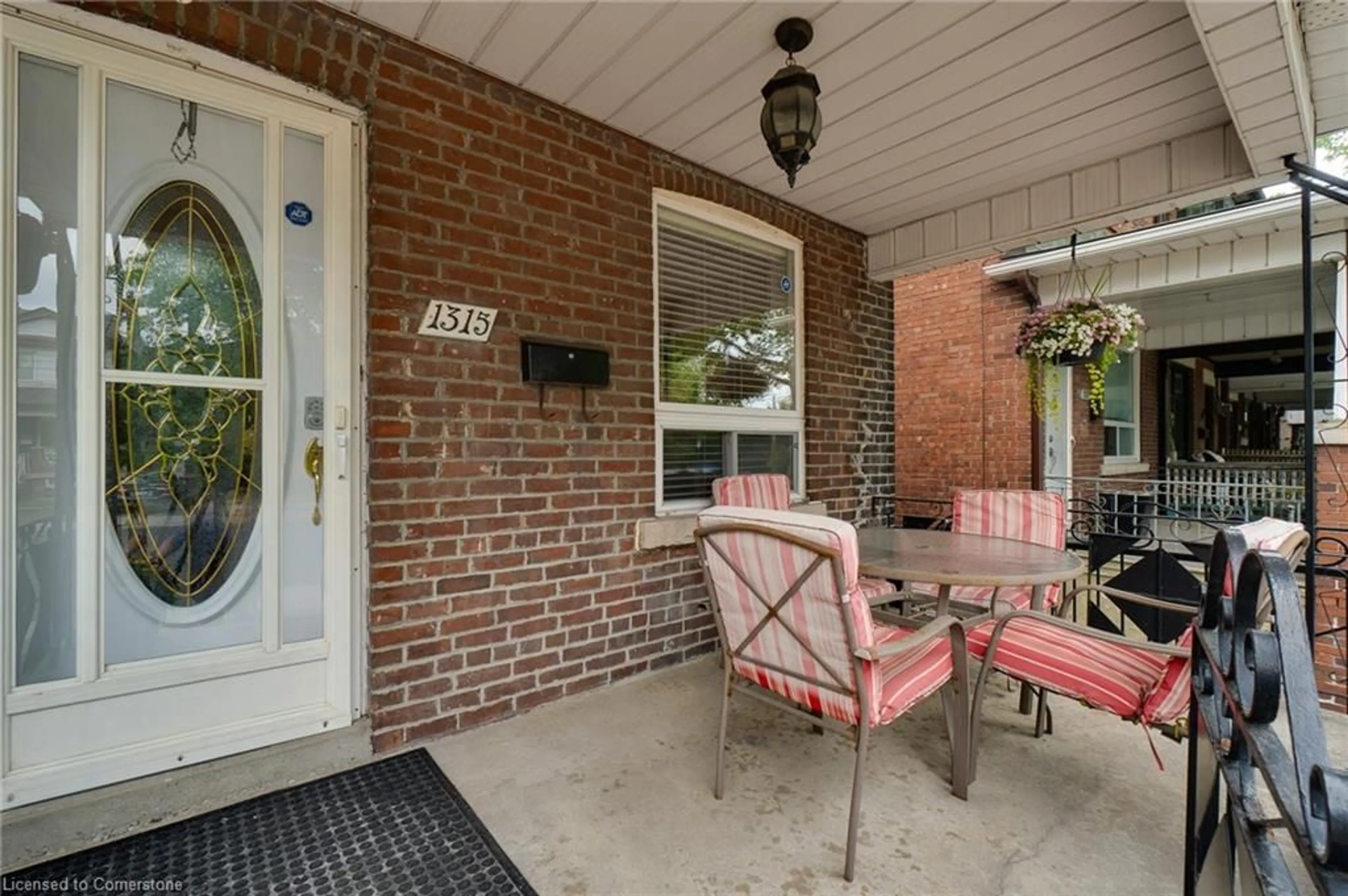 Patio, street for 1315 Lansdowne St, Toronto Ontario M6H 3Z9