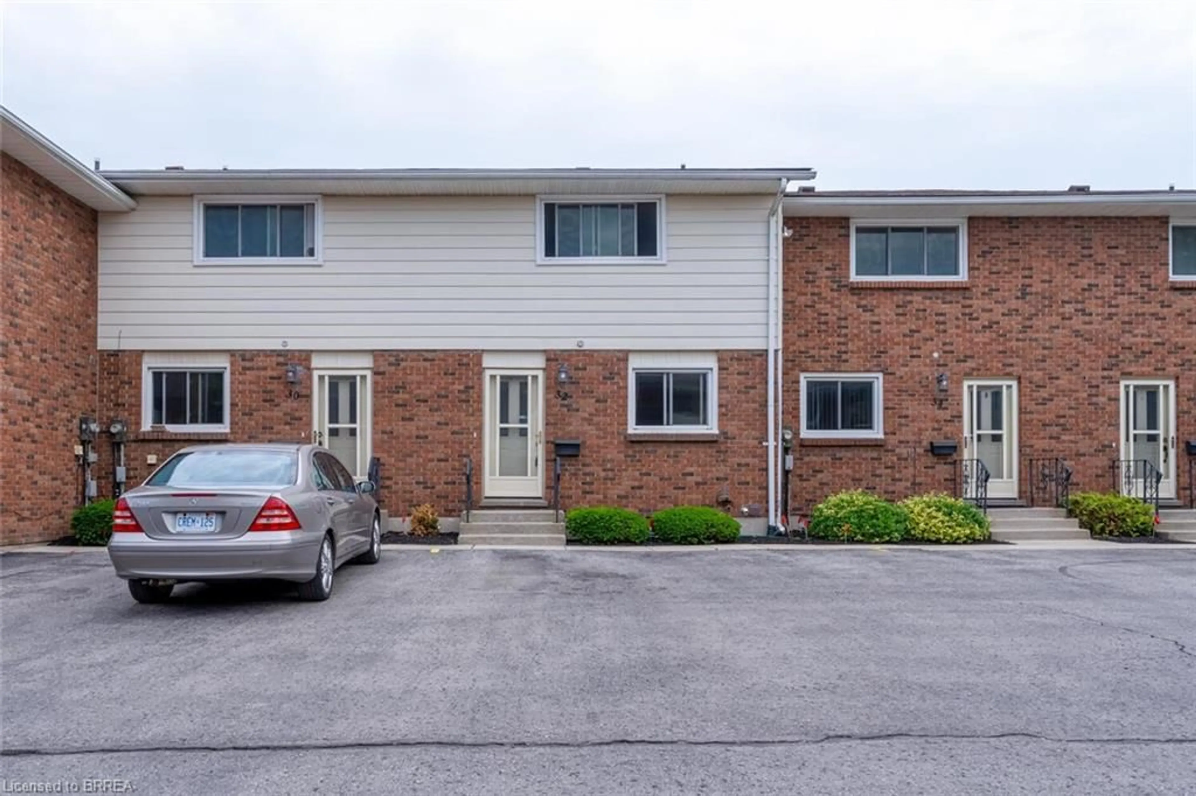 Unknown for 32 Montclair Cres #16, Simcoe Ontario N3Y 4R9