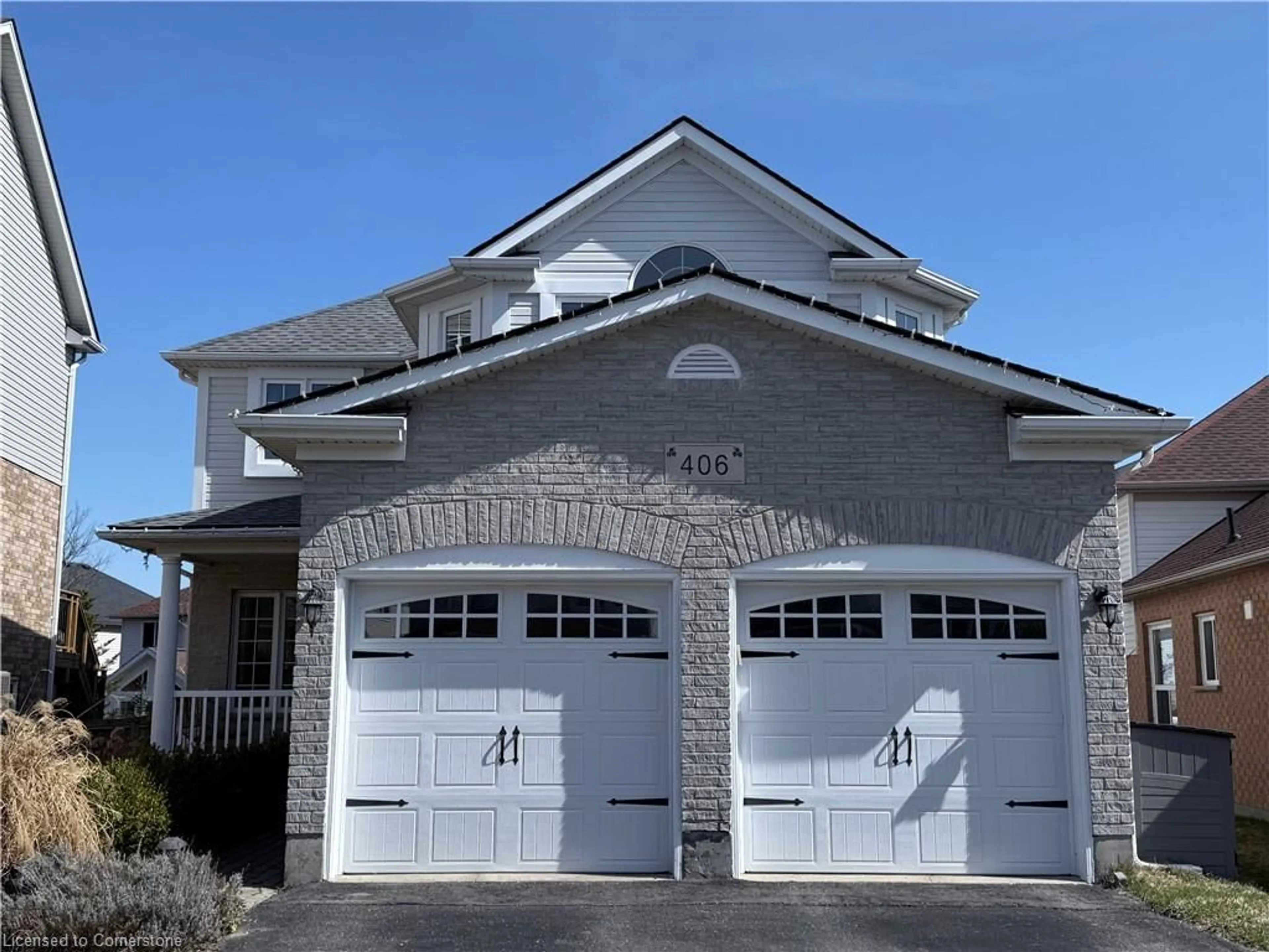 Indoor garage for 406 Woodrow Dr, Waterloo Ontario N2T 2V7