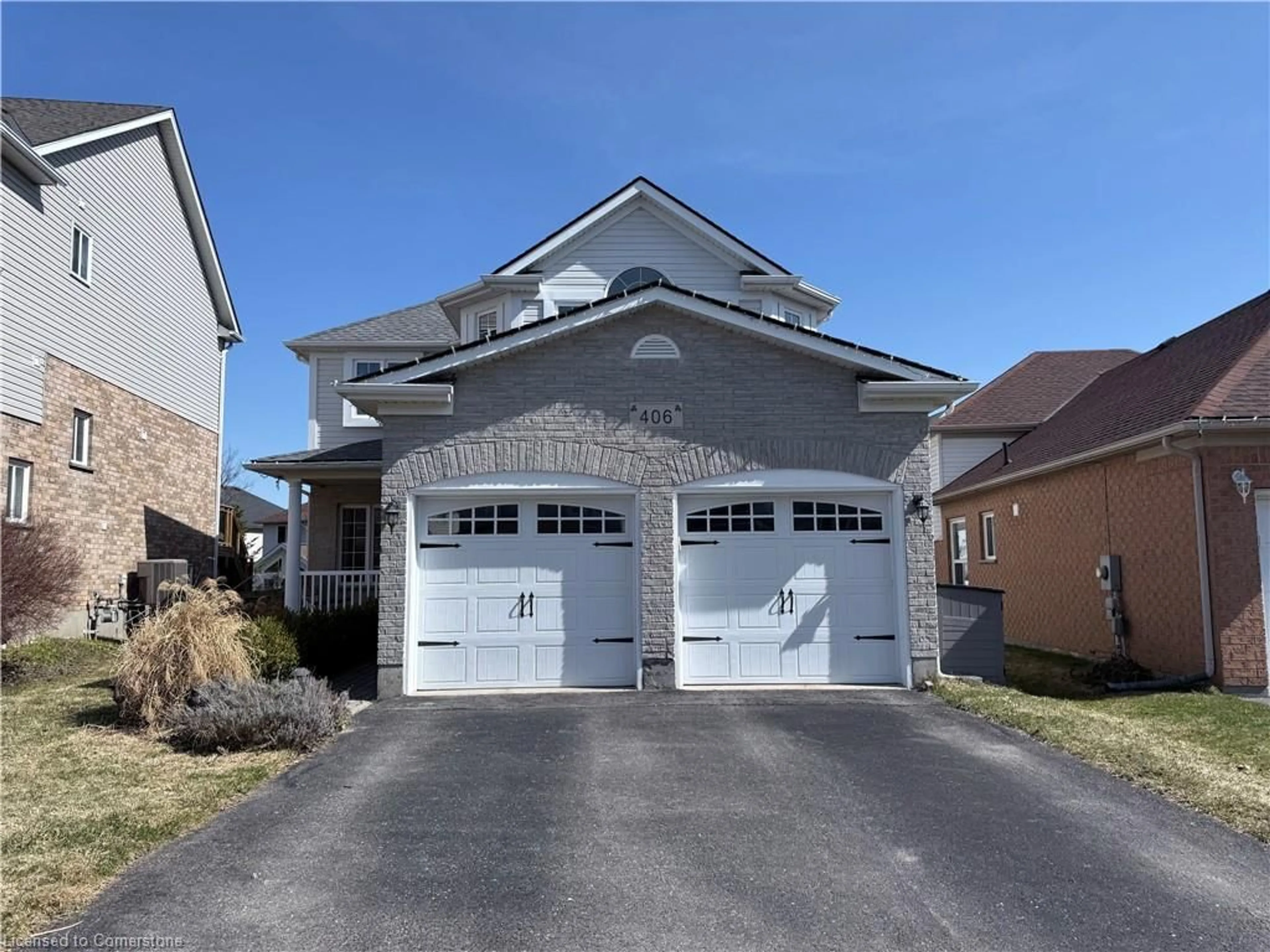 Indoor garage for 406 Woodrow Dr, Waterloo Ontario N2T 2V7