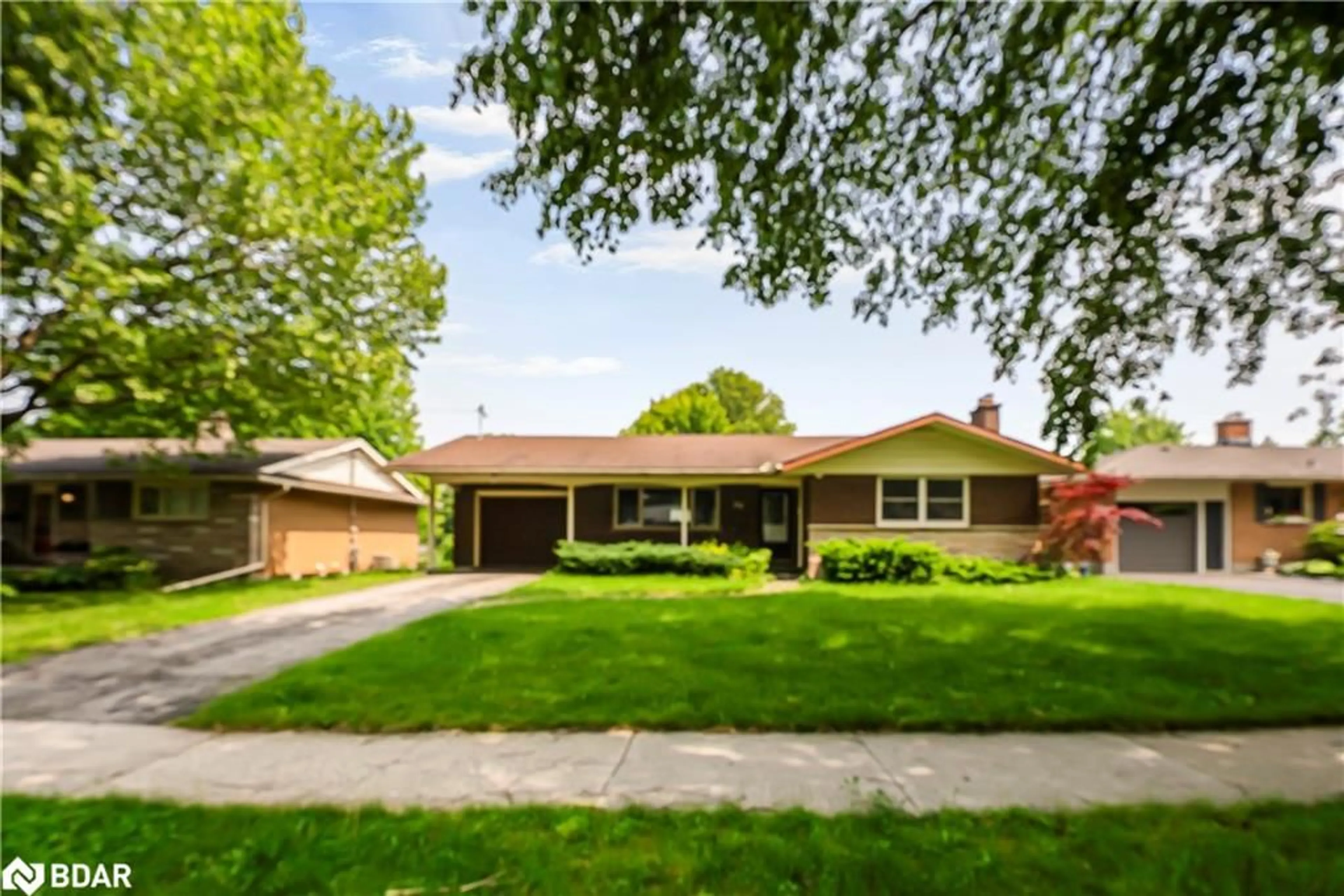 Home with brick exterior material, street for 95 Ripplewood Cres, Kitchener Ontario N2M 4R9