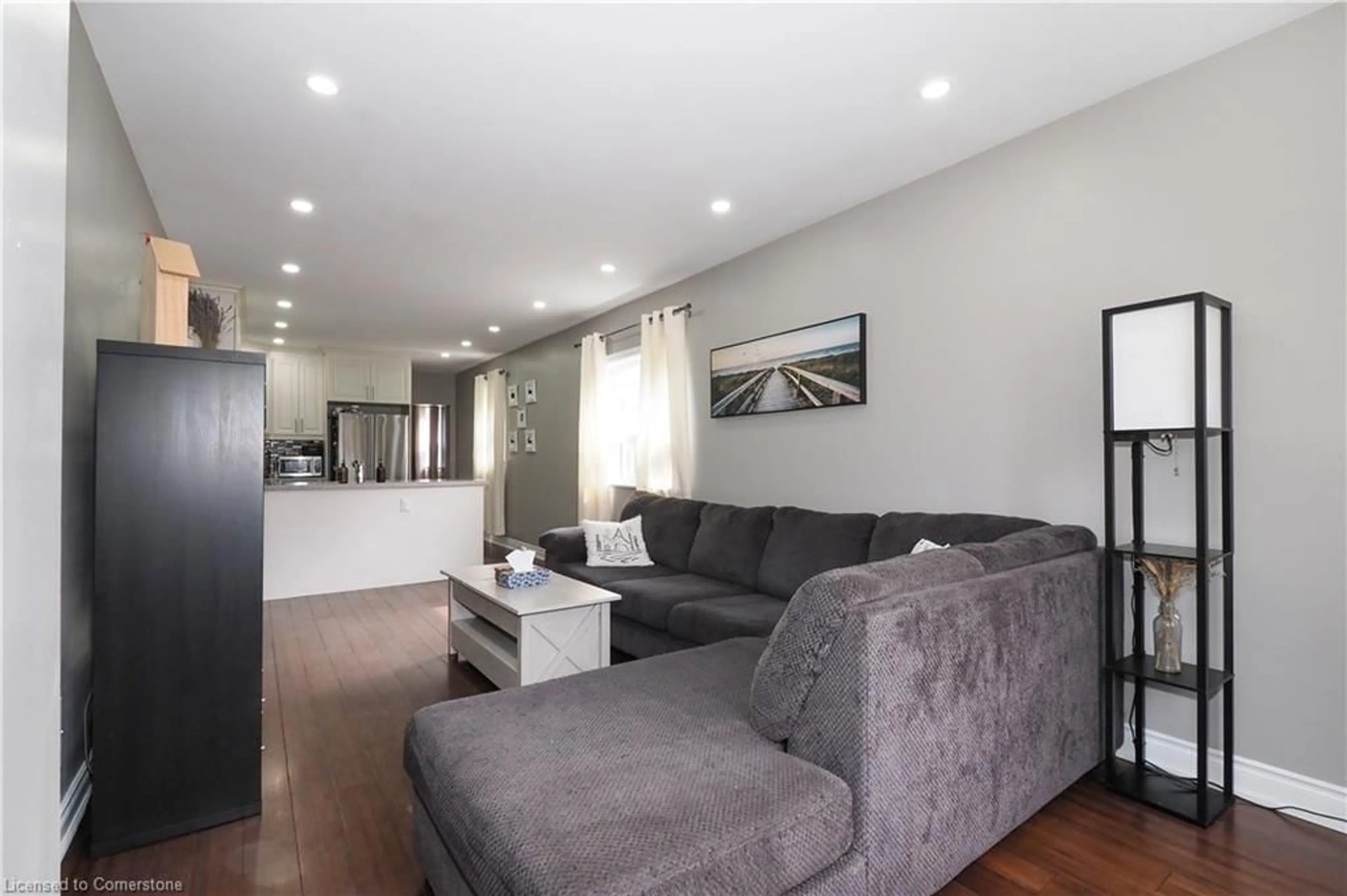Living room with furniture, unknown for 131 Newlands Ave, Hamilton Ontario L8H 2T8