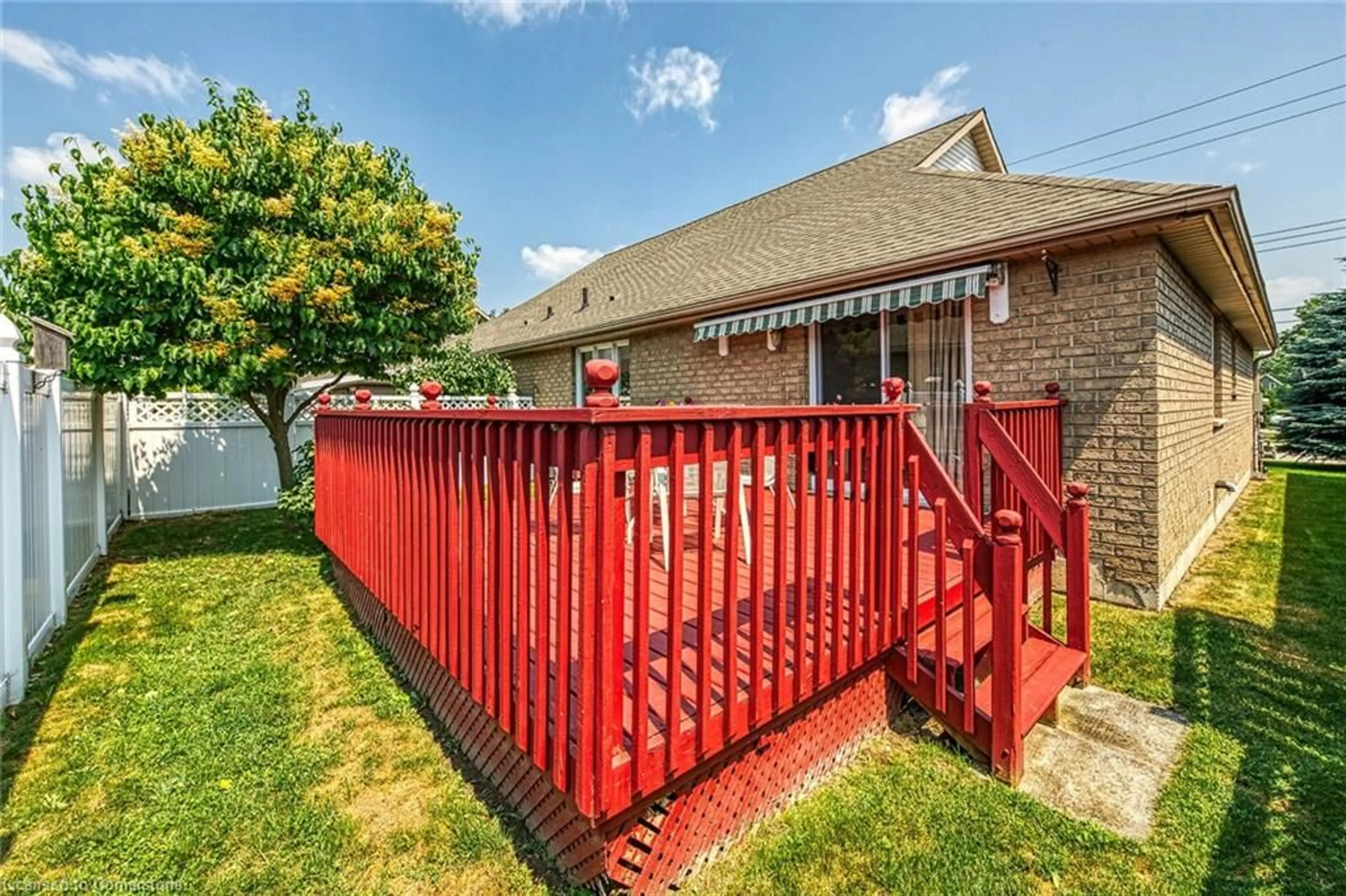 Patio, street for 116 Forest St, Dunnville Ontario N1A 1C1