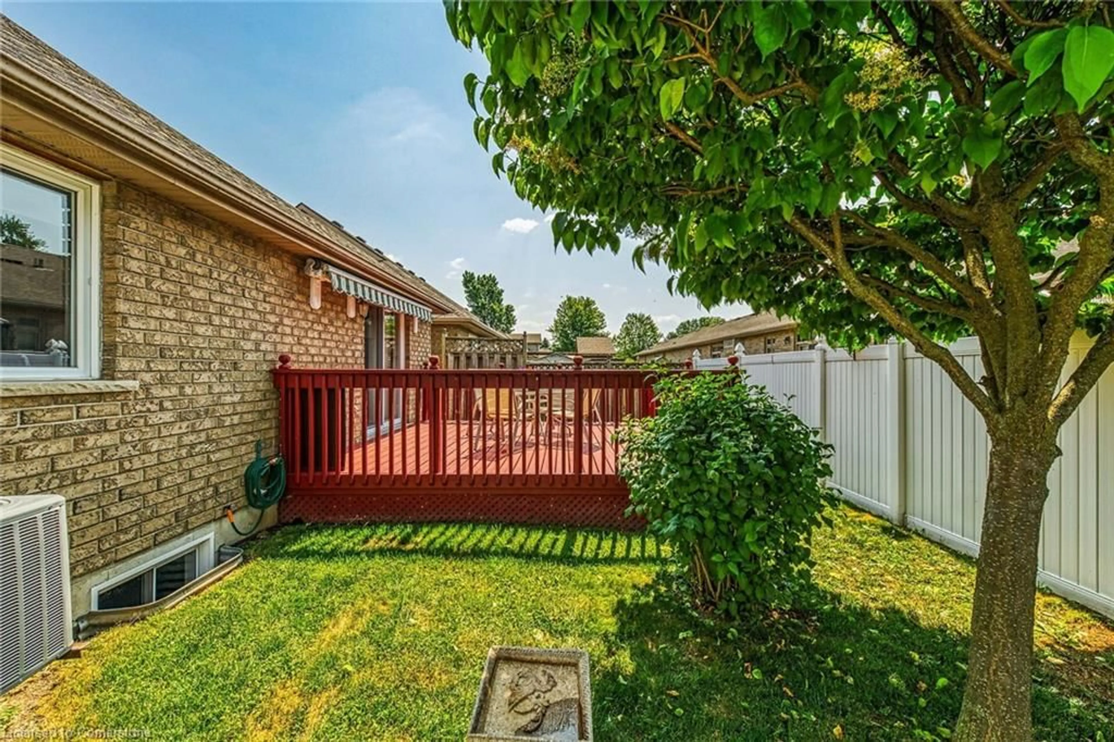 Patio, street for 116 Forest St, Dunnville Ontario N1A 1C1