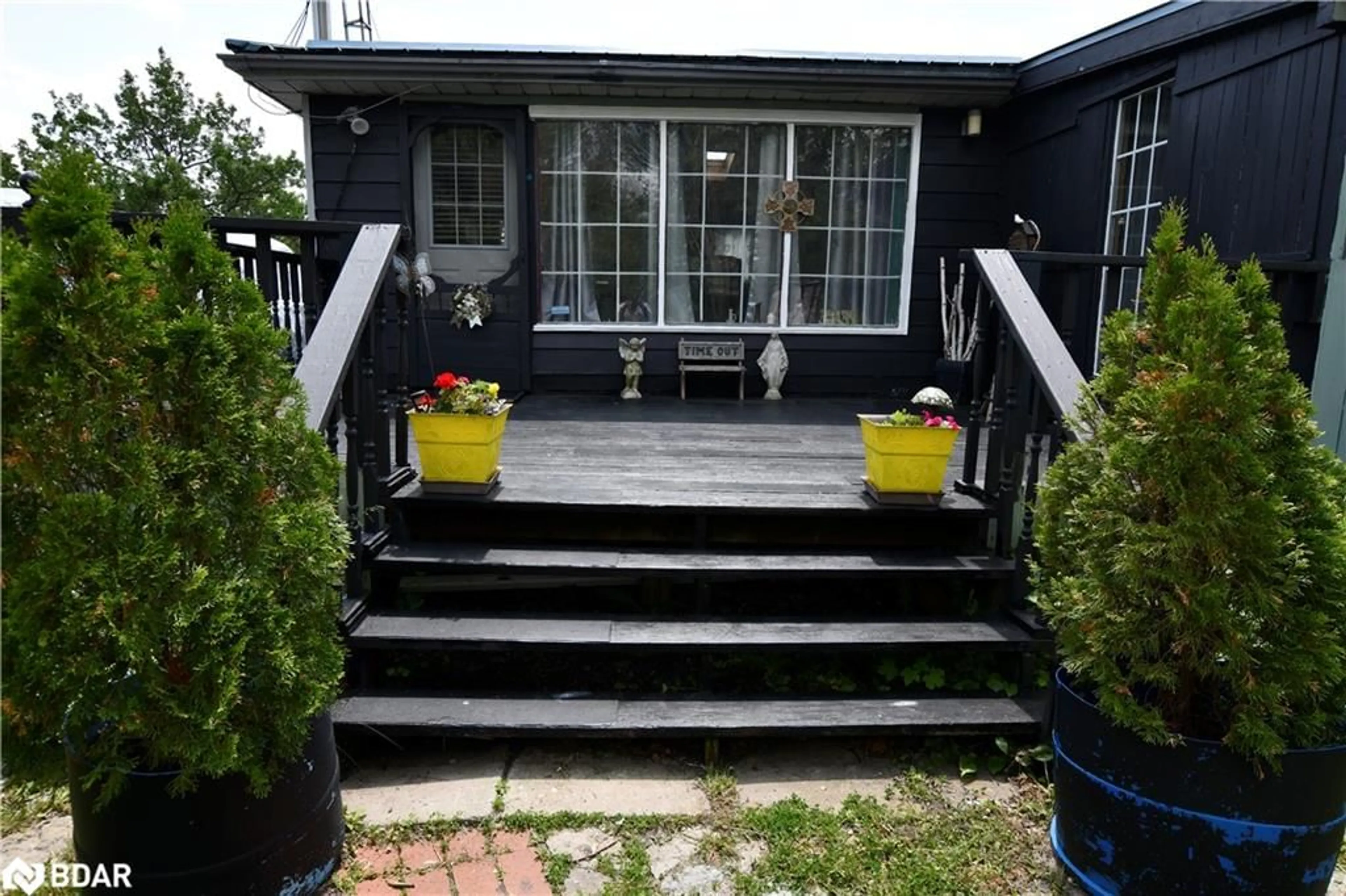 Patio, street for 296 County Road 8, Fenelon Falls Ontario K0M 1N0