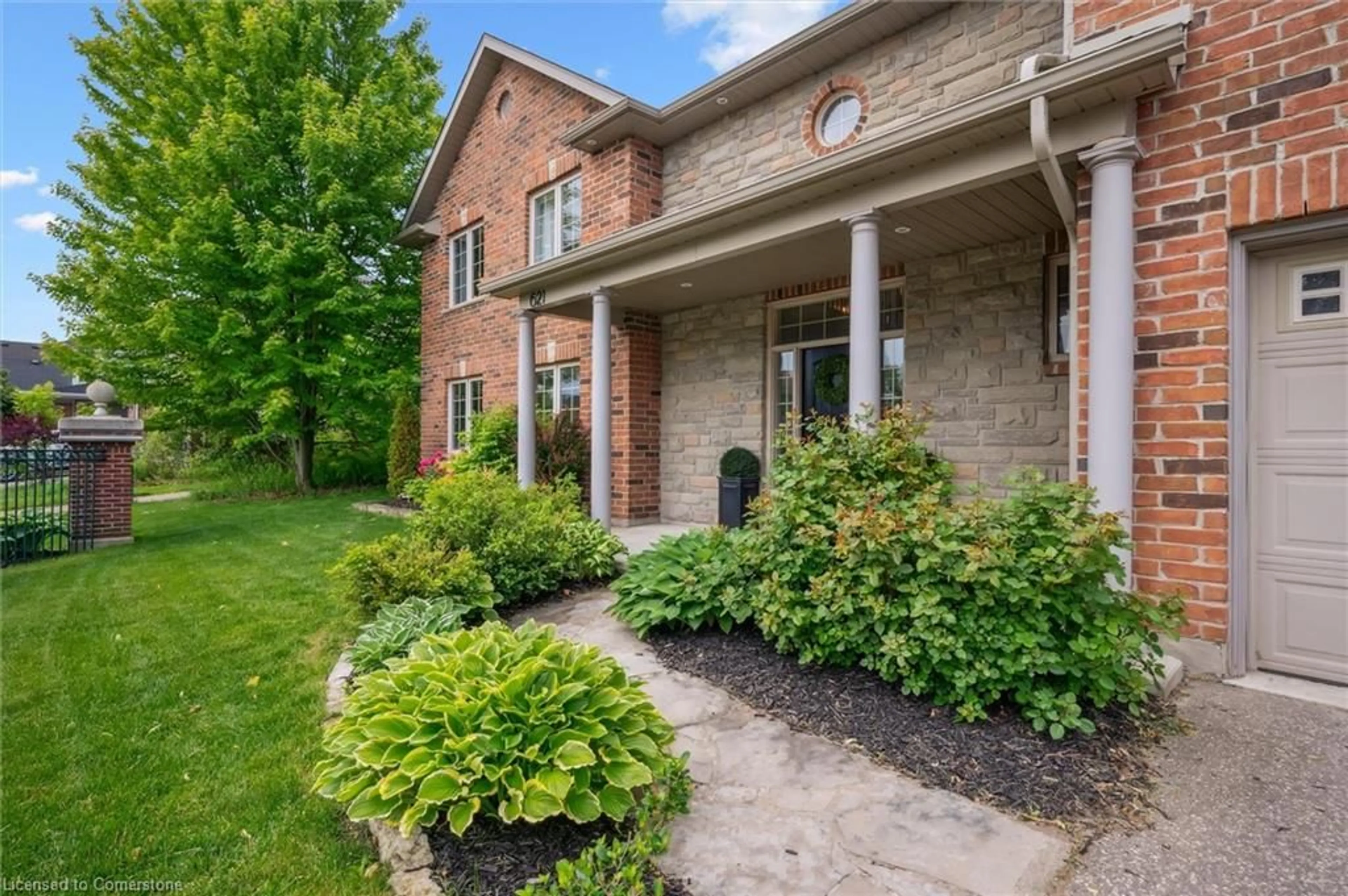 Home with brick exterior material, street for 621 Munich Cir, Waterloo Ontario N2V 2L6