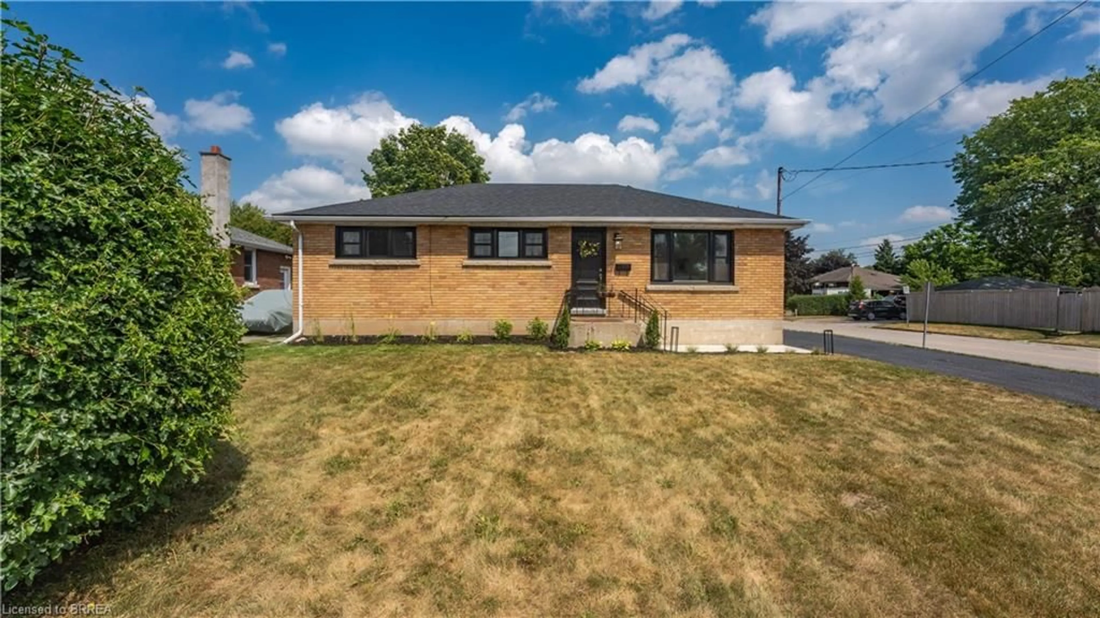 Home with brick exterior material, street for 37 Rowanwood Ave, Brantford Ontario N3S 7C1