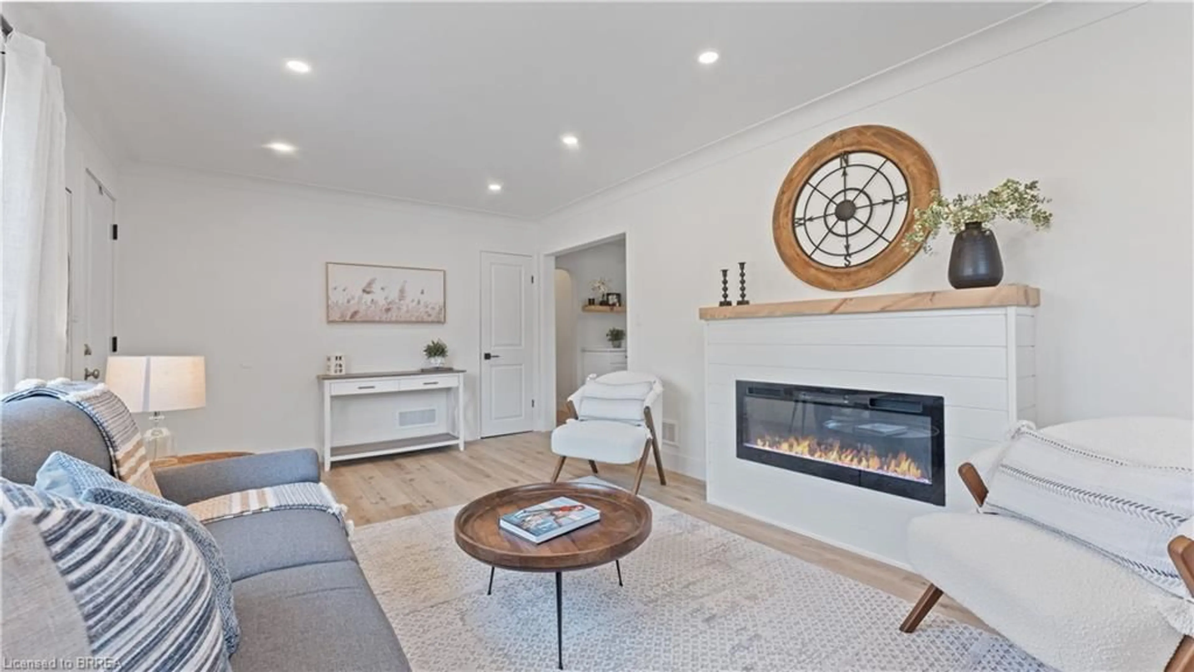 Living room with furniture, unknown for 37 Rowanwood Ave, Brantford Ontario N3S 7C1