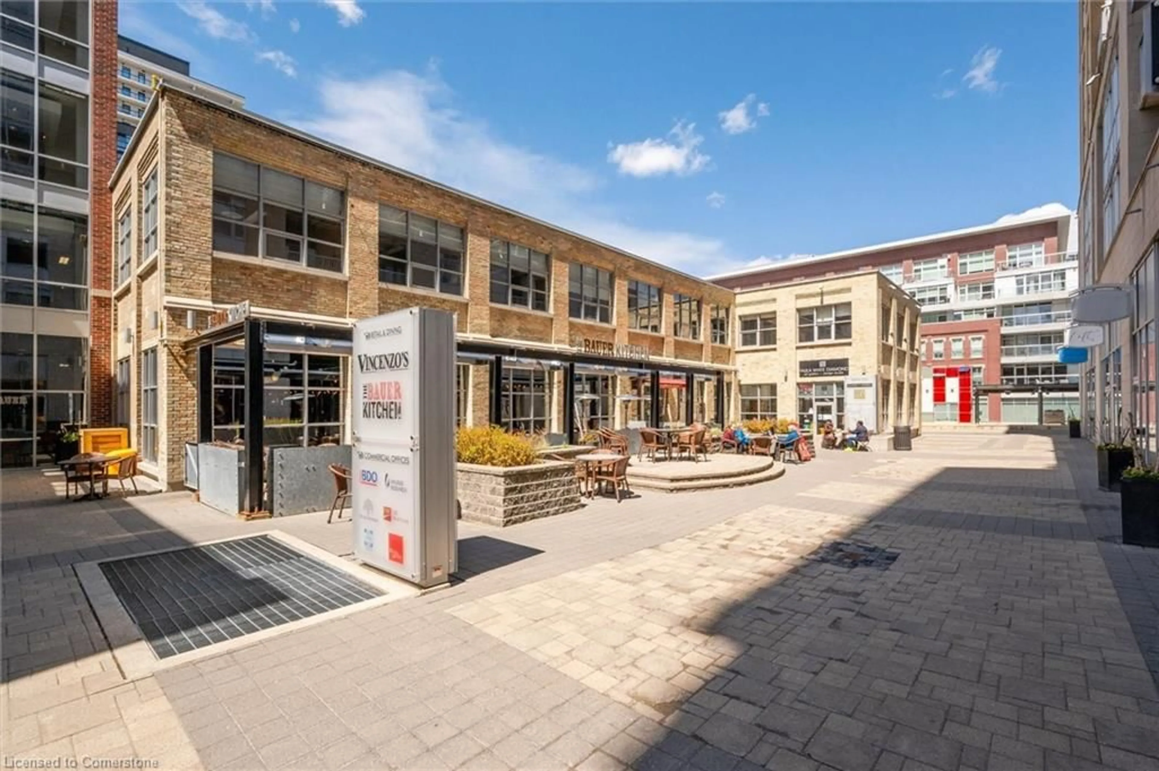 Patio, building for 191 King St #313, Waterloo Ontario N2J 1R1