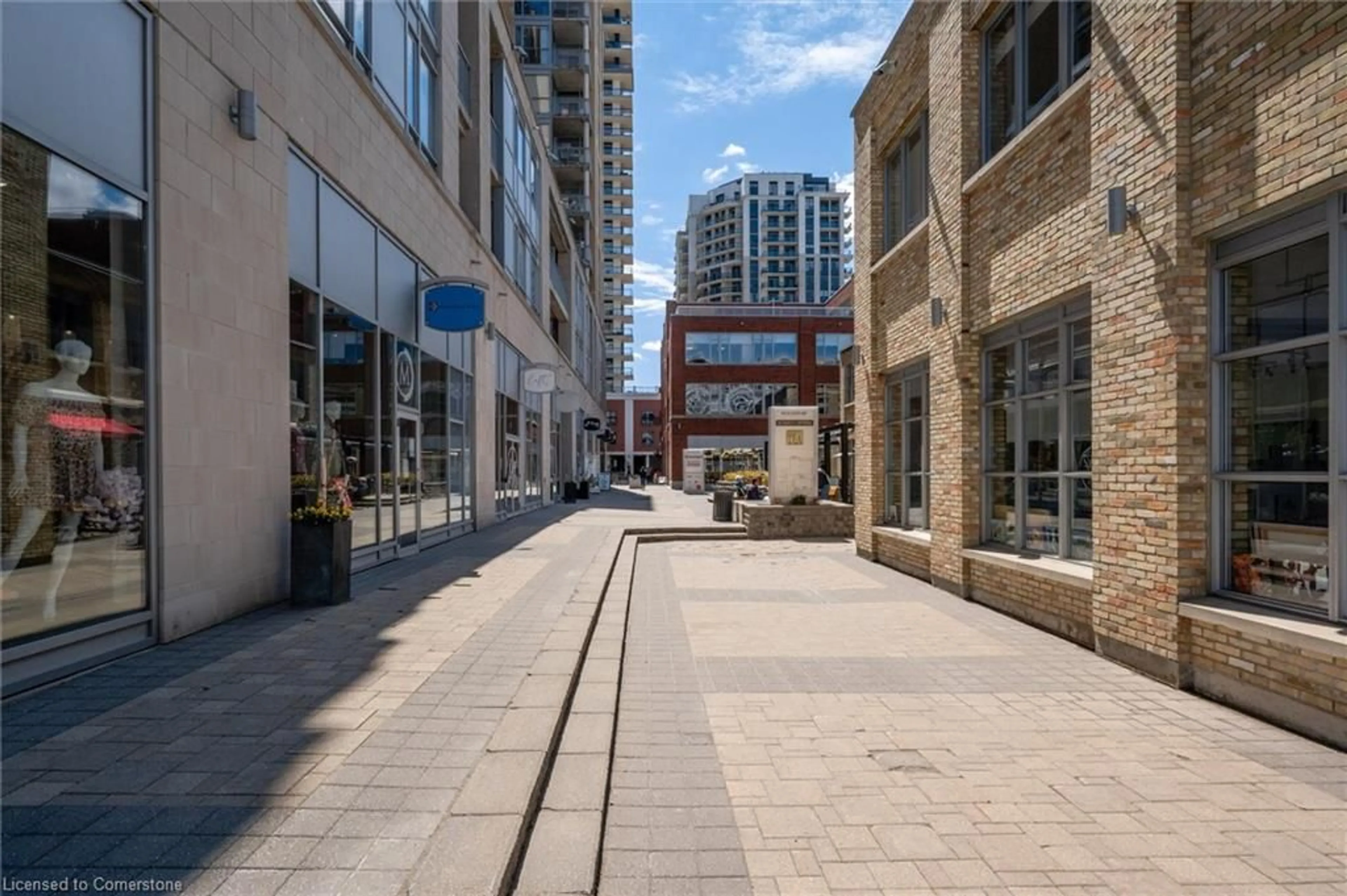 Patio, street for 191 King St #313, Waterloo Ontario N2J 1R1