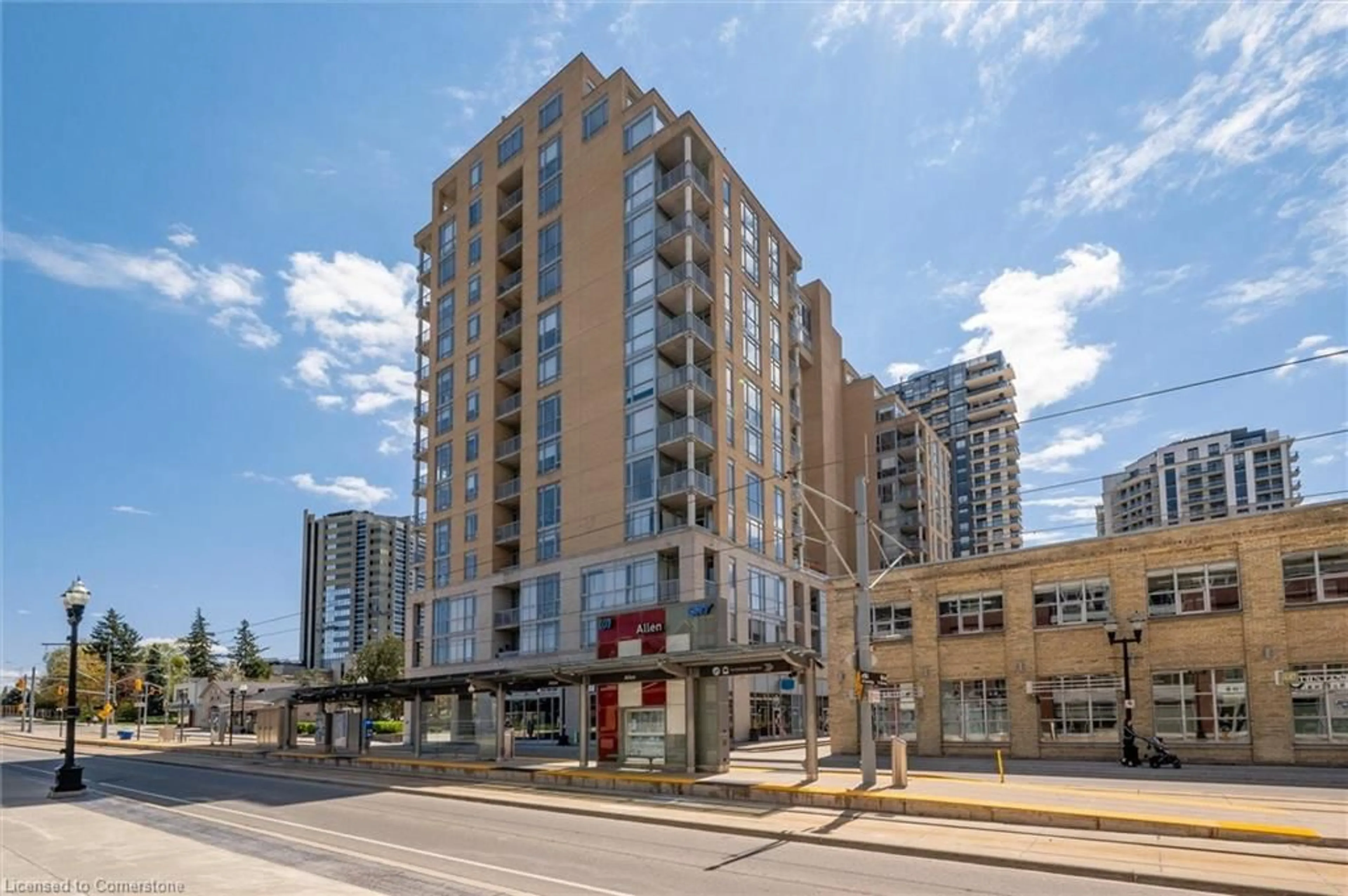 Patio, building for 191 King St #313, Waterloo Ontario N2J 1R1