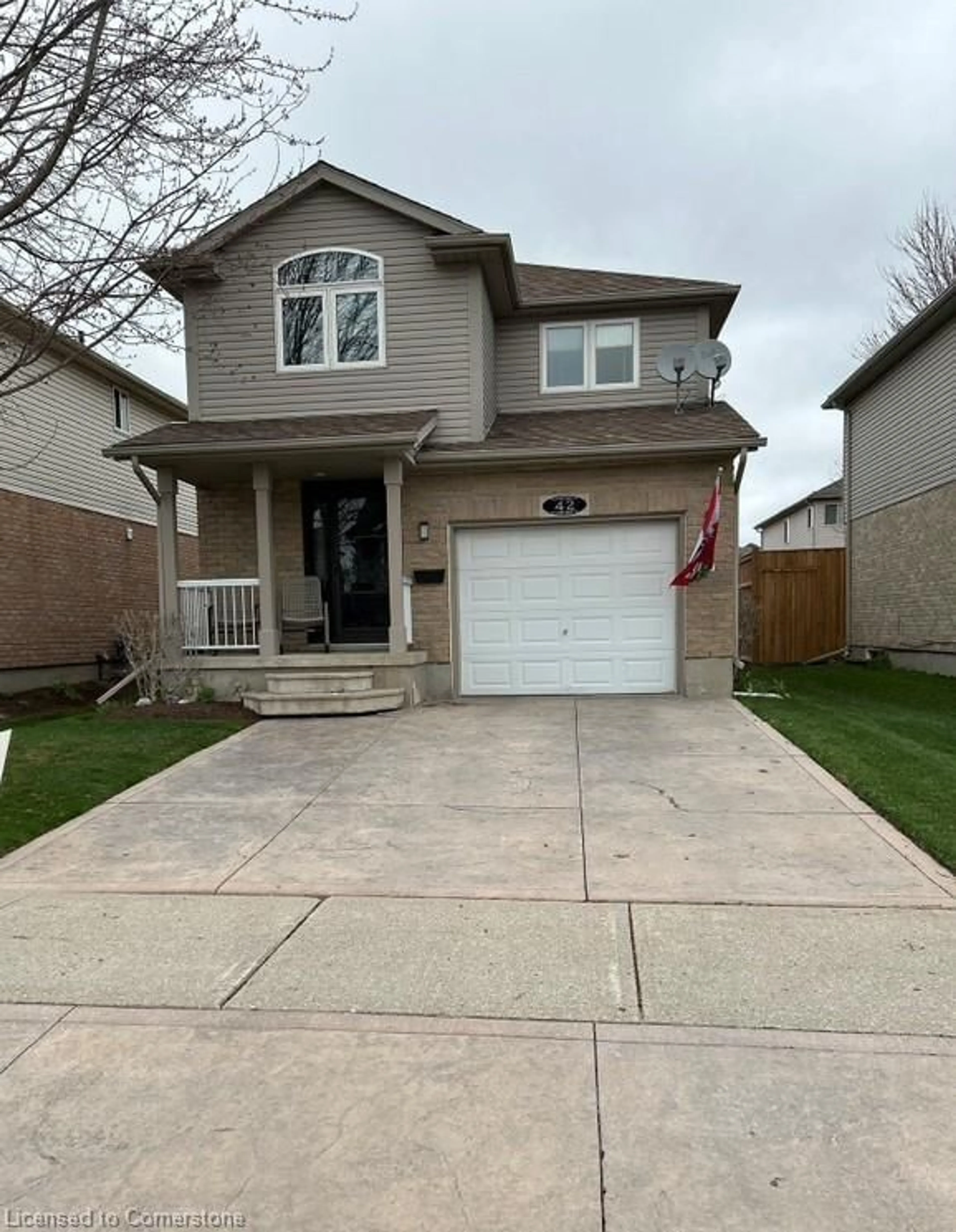Home with vinyl exterior material, street for 42 Brookmead St, Elmira Ontario N3B 3L8