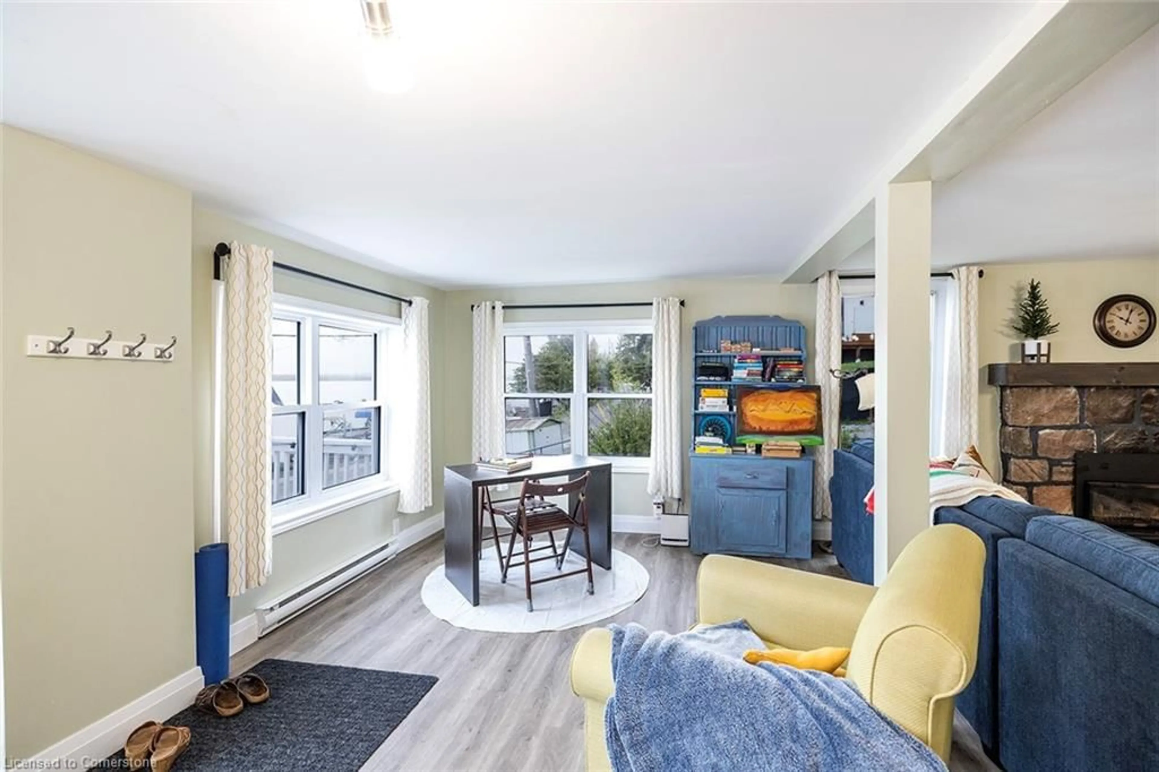 Living room with furniture, unknown for 111 Hazel St, Dunsford Ontario K0M 1L0