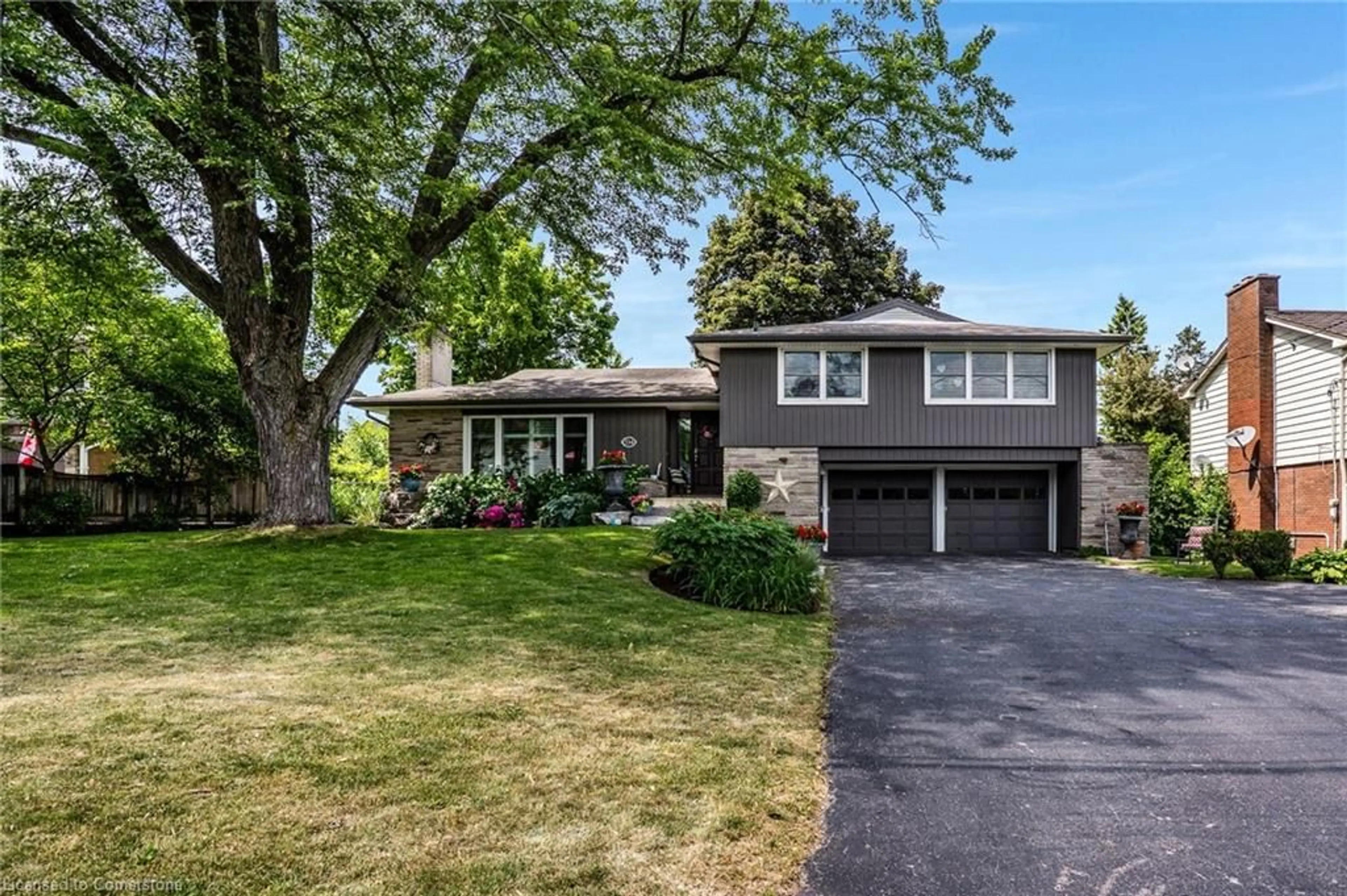 Home with brick exterior material, street for 534 Glasgow St, Kitchener Ontario N2M 2N5