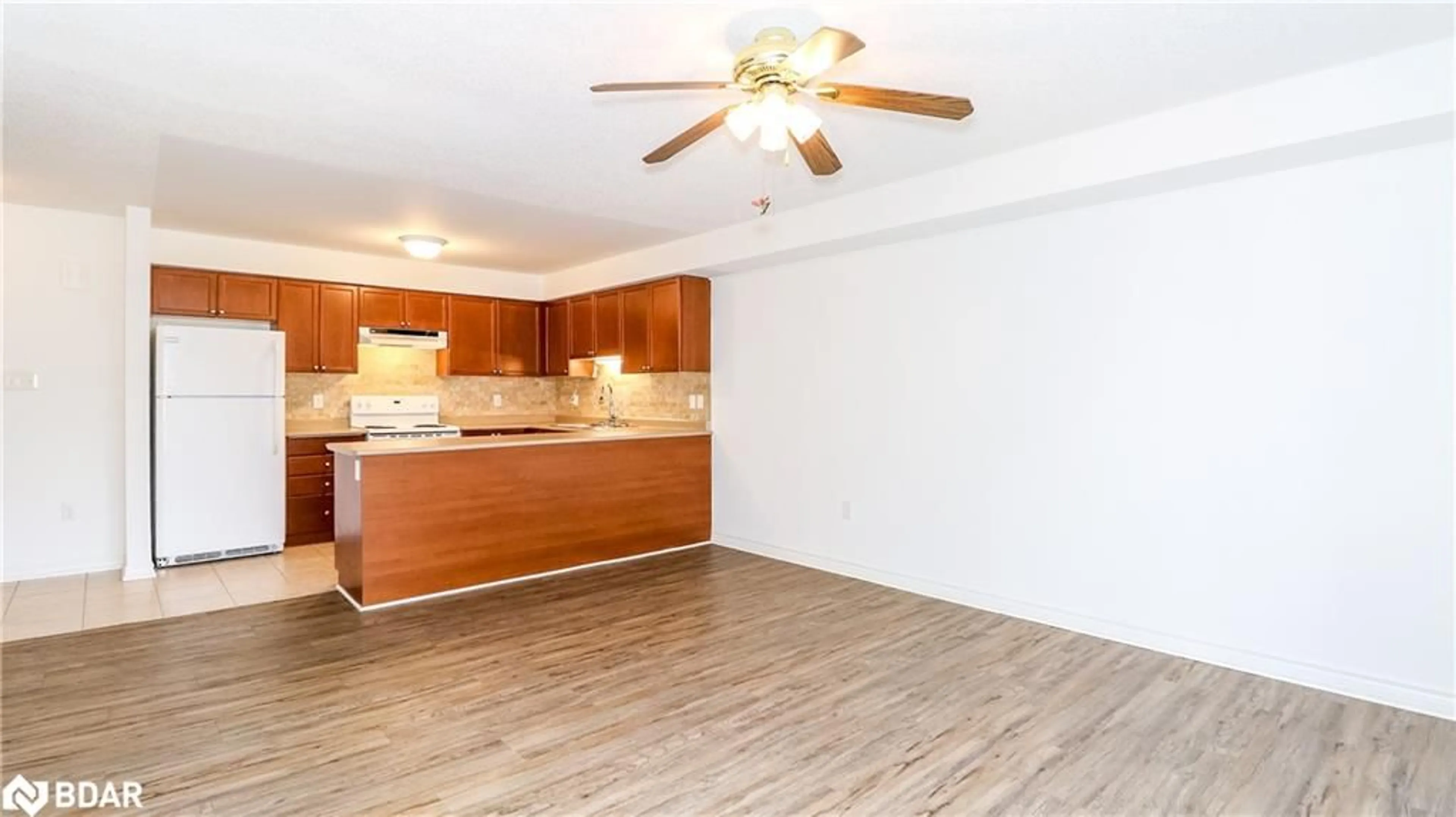 Unknown for 43 Coulter St #19, Barrie Ontario L4N 6L9