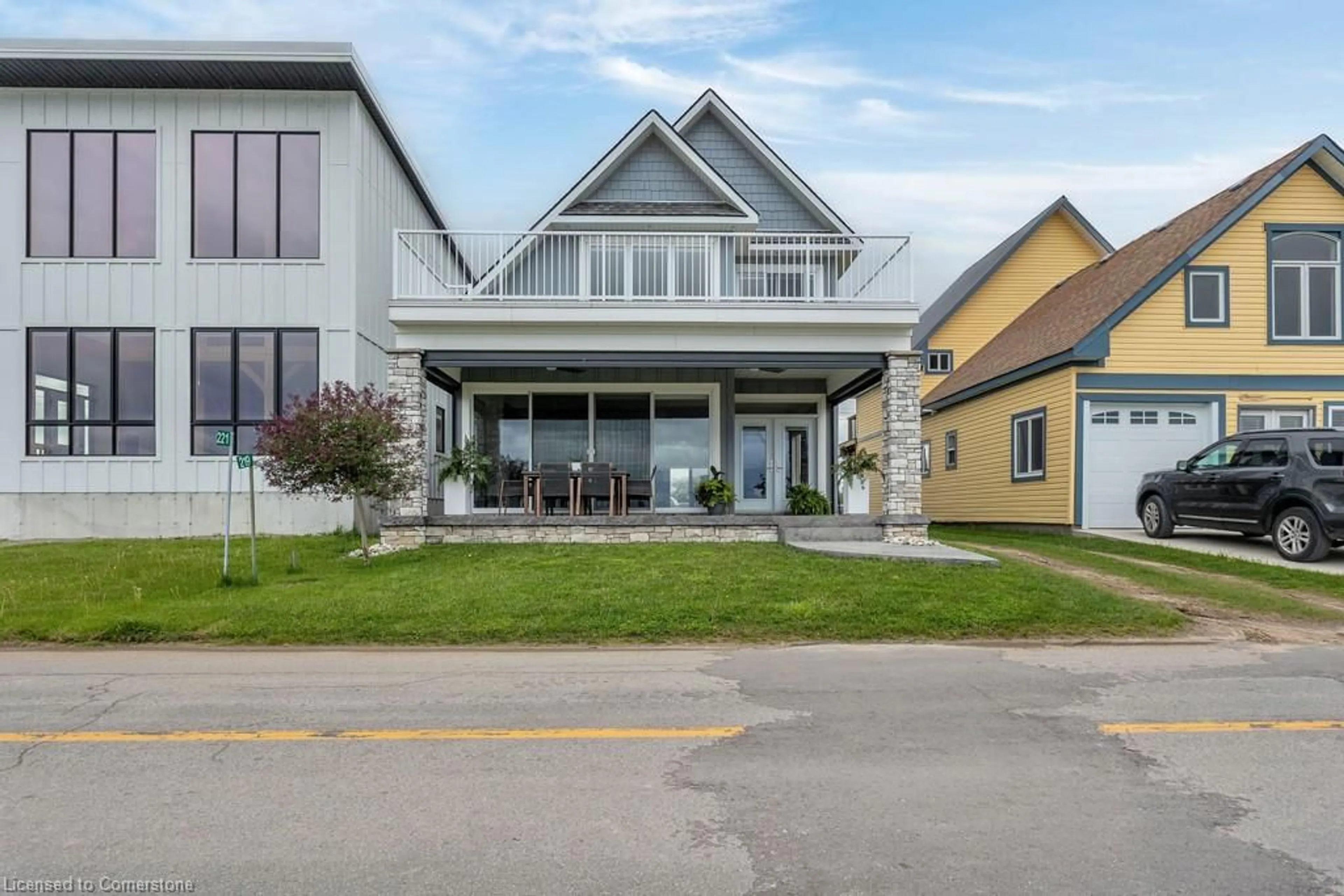 Home with vinyl exterior material, street for 219 Ordnance Ave, Turkey Point Ontario N0E 1T0