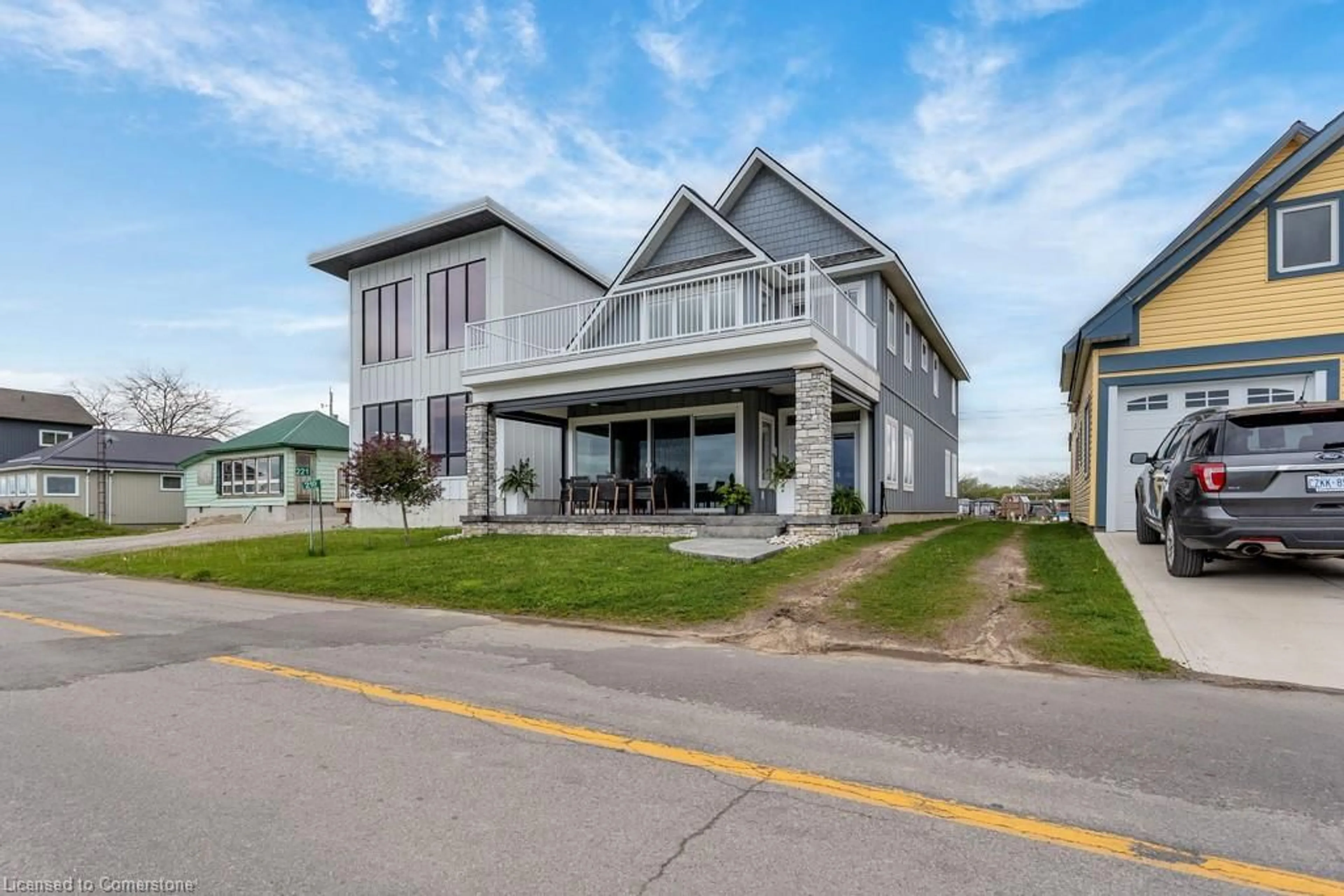 Home with vinyl exterior material, unknown for 219 Ordnance Ave, Turkey Point Ontario N0E 1T0