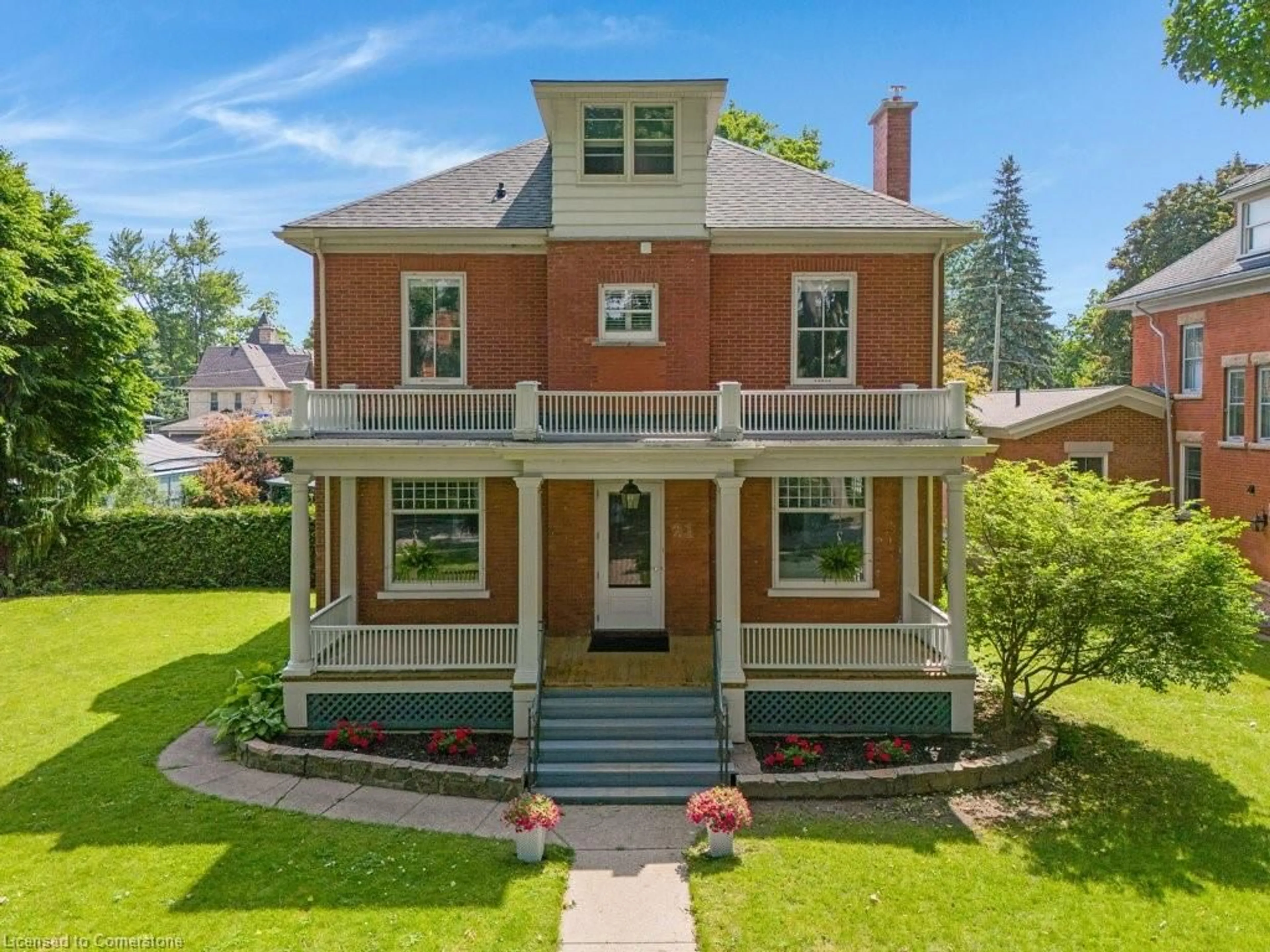 Home with brick exterior material, street for 21 Brant Rd, Cambridge Ontario N1S 2V9
