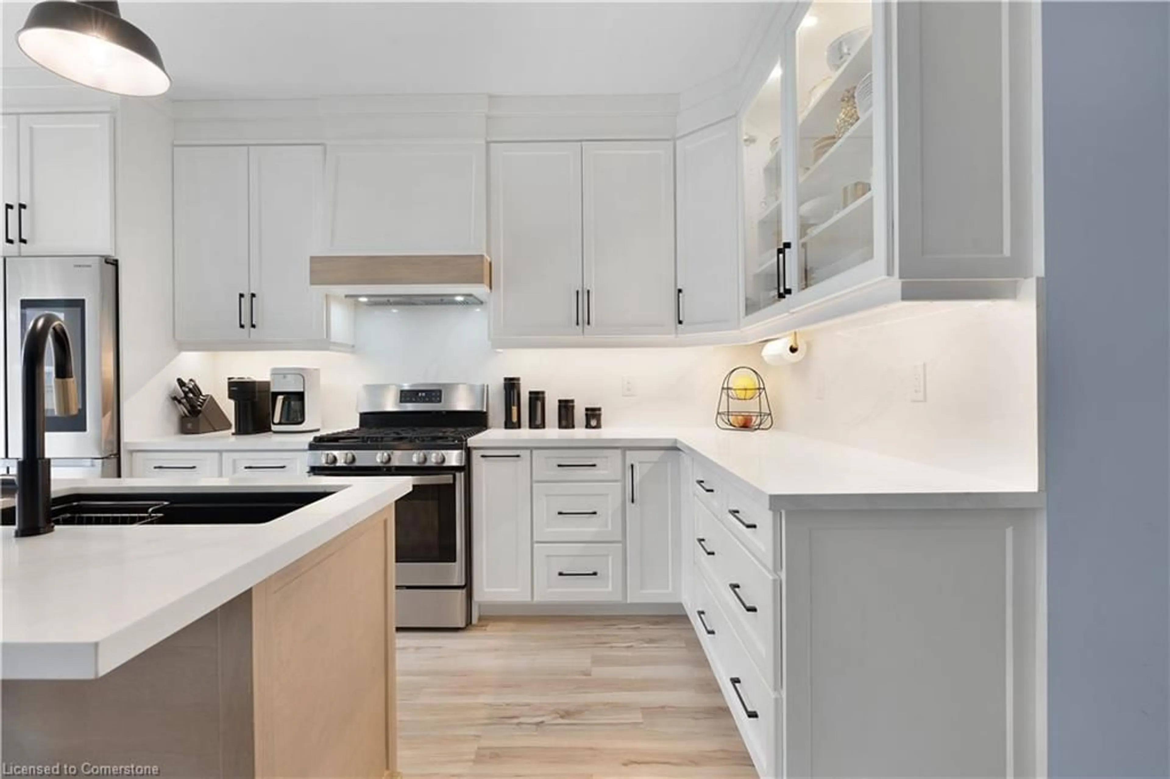 Contemporary kitchen, unknown for 11 Hills Thistle Dr, Wasaga Beach Ontario L9Z 0J3