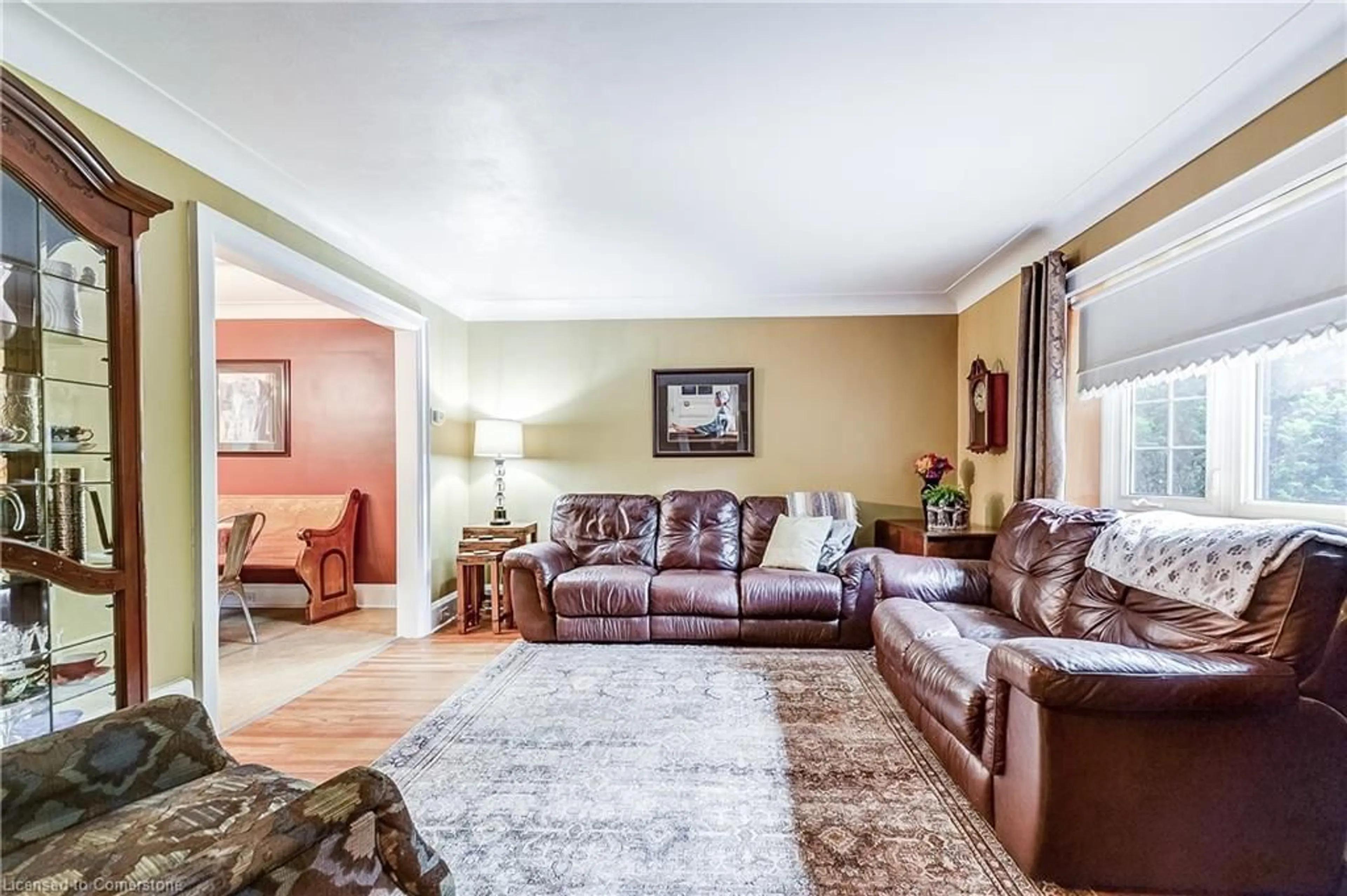 Living room with furniture, unknown for 313 Nelson St, Brantford Ontario N3S 4E2