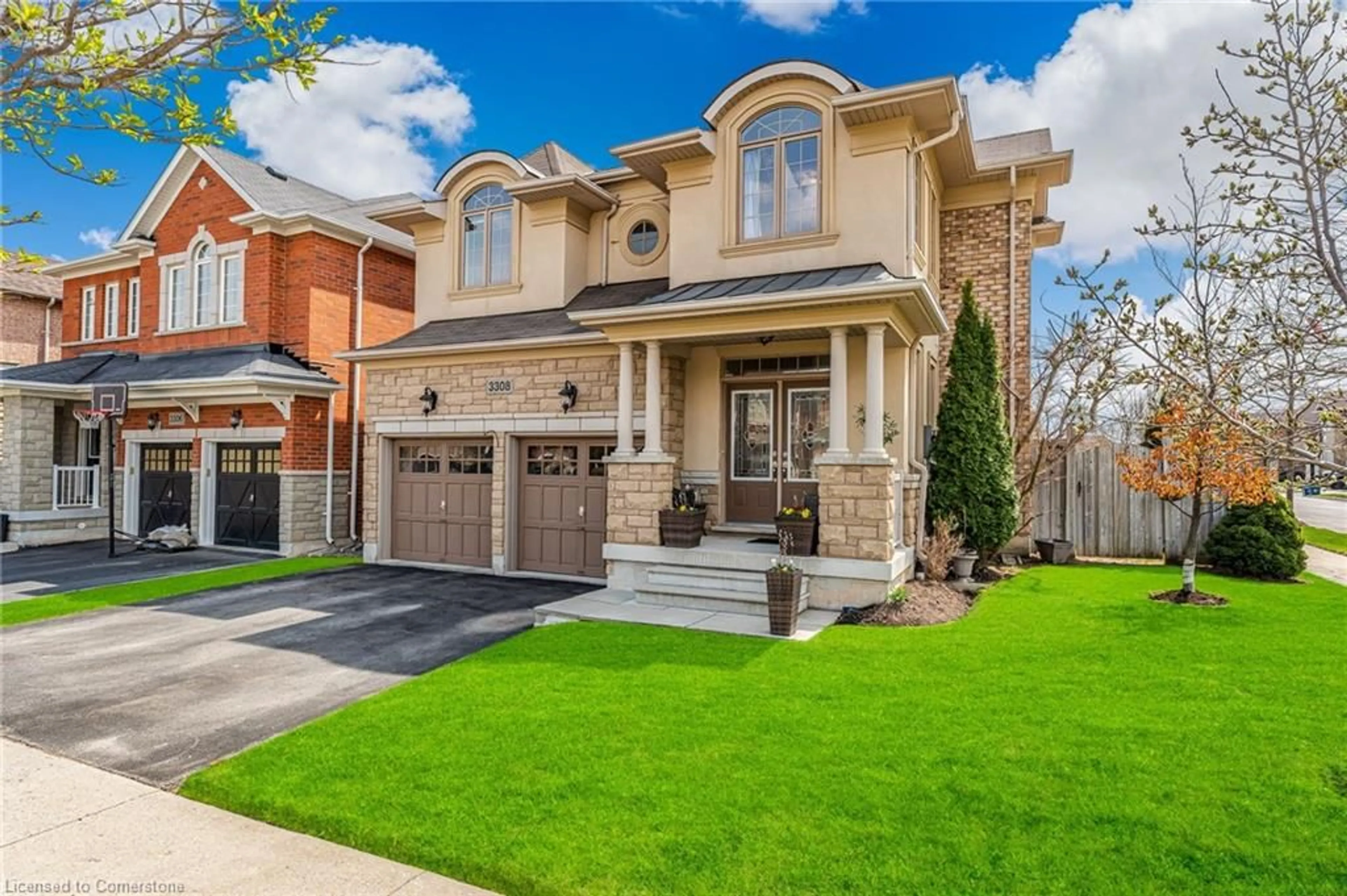 Home with brick exterior material, street for 3308 Granite Gate, Burlington Ontario L7M 0L7