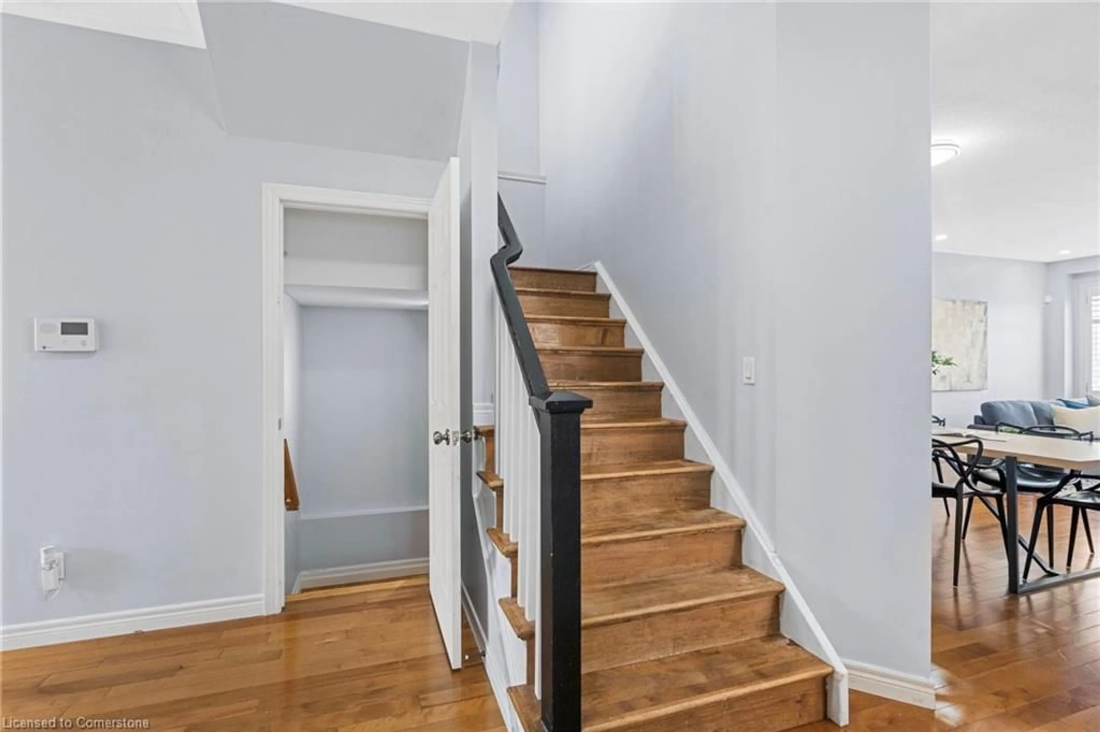 Stairs for 753 Klosters Dr, Waterloo Ontario N2V 2V5