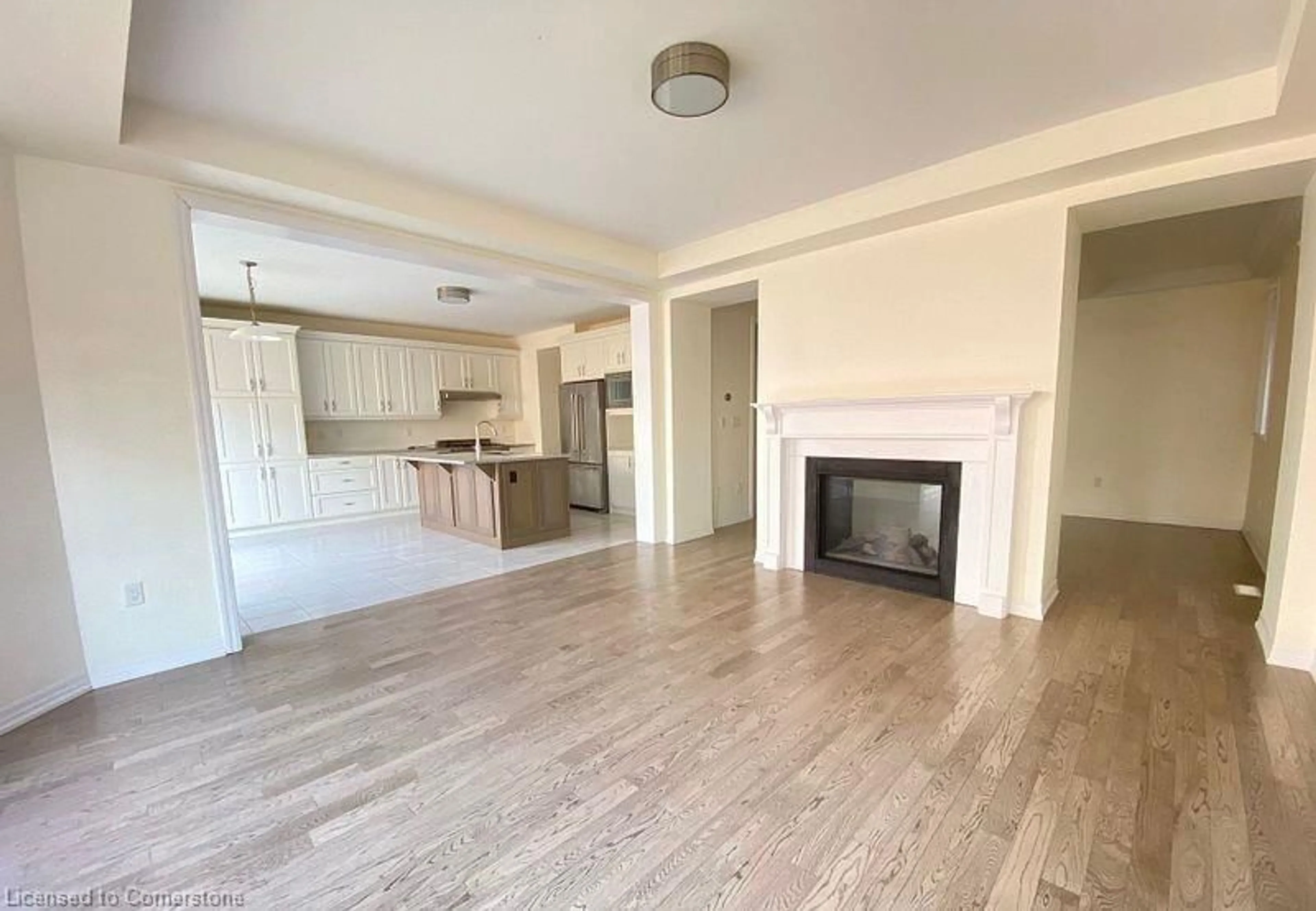 A pic of a room for 295 Ironside Dr, Oakville Ontario L6M 1R1