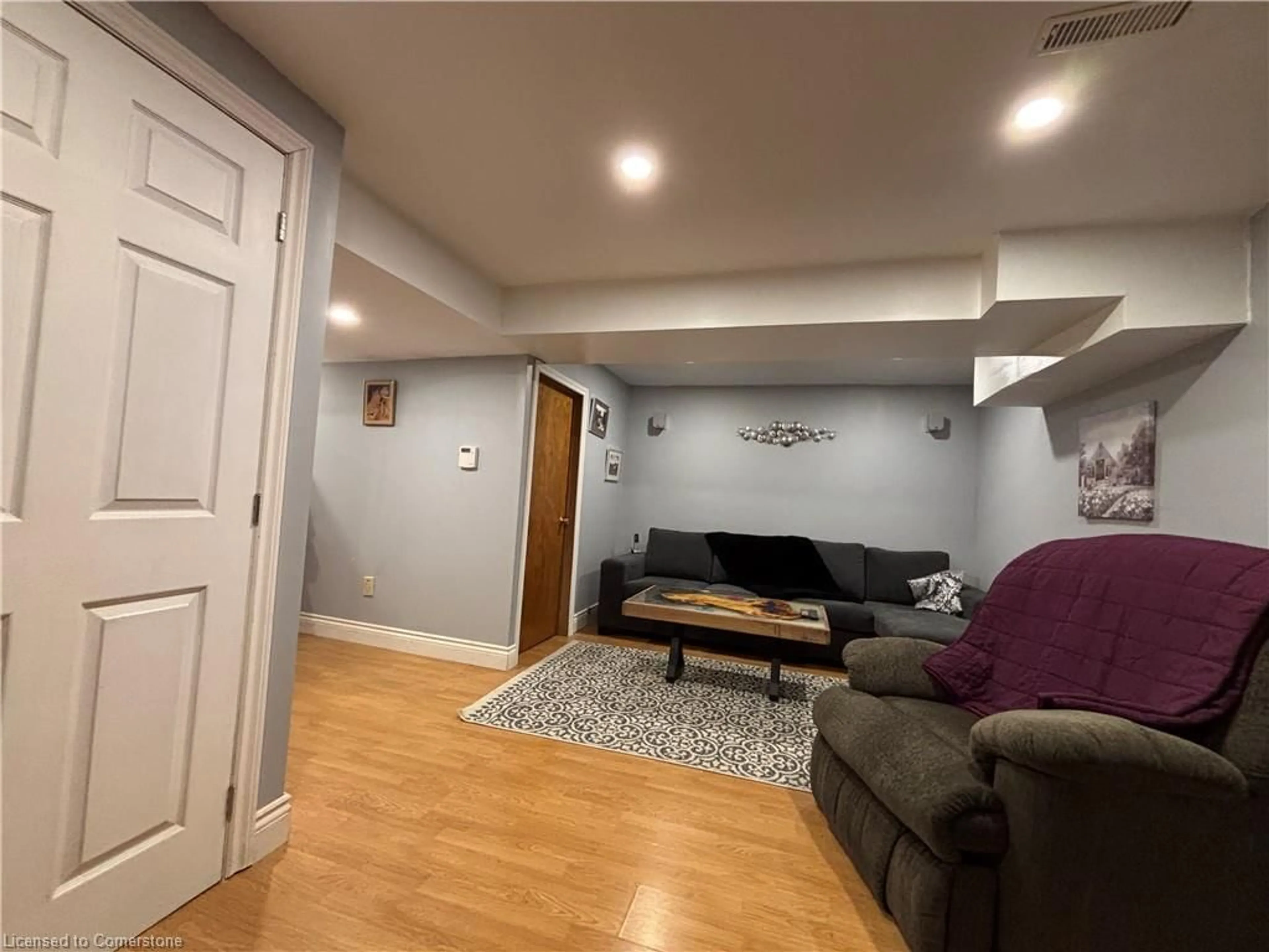 A pic of a room for 7163 Fayette Cir, Mississauga Ontario L5N 1Y5