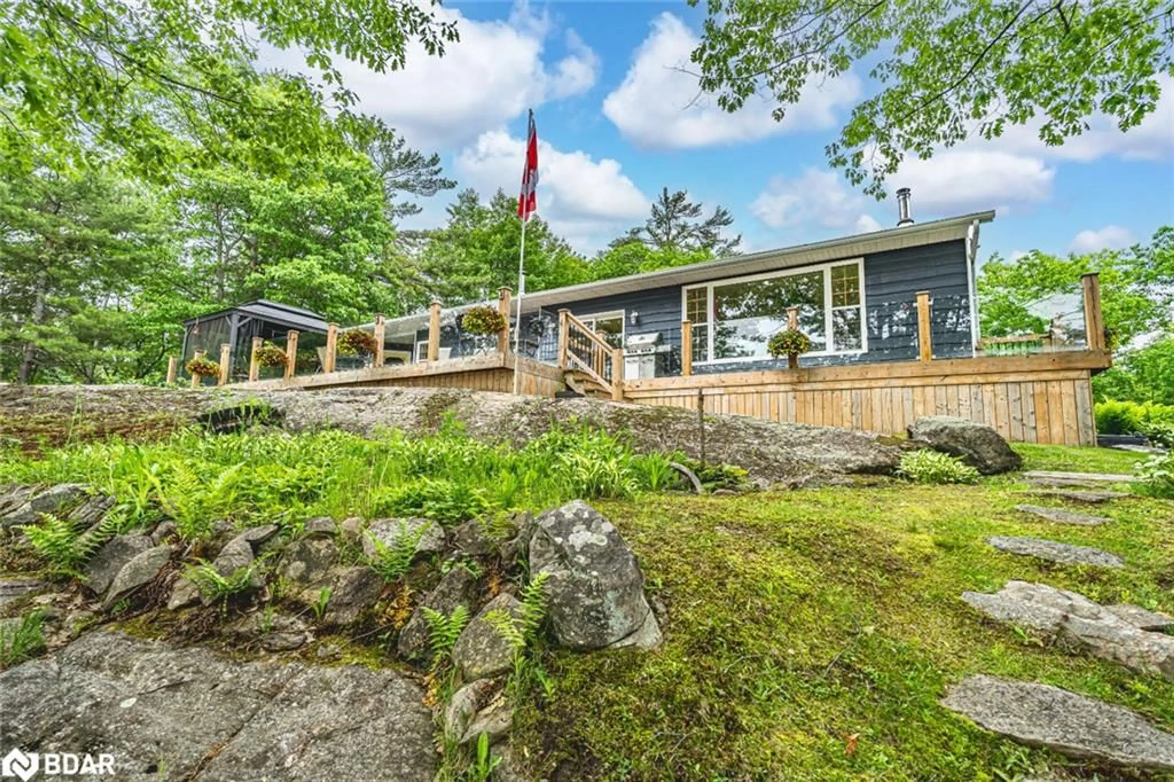 Patio, water/lake/river/ocean view for 1008 Cove Rd, Gravenhurst Ontario P0E 1G0