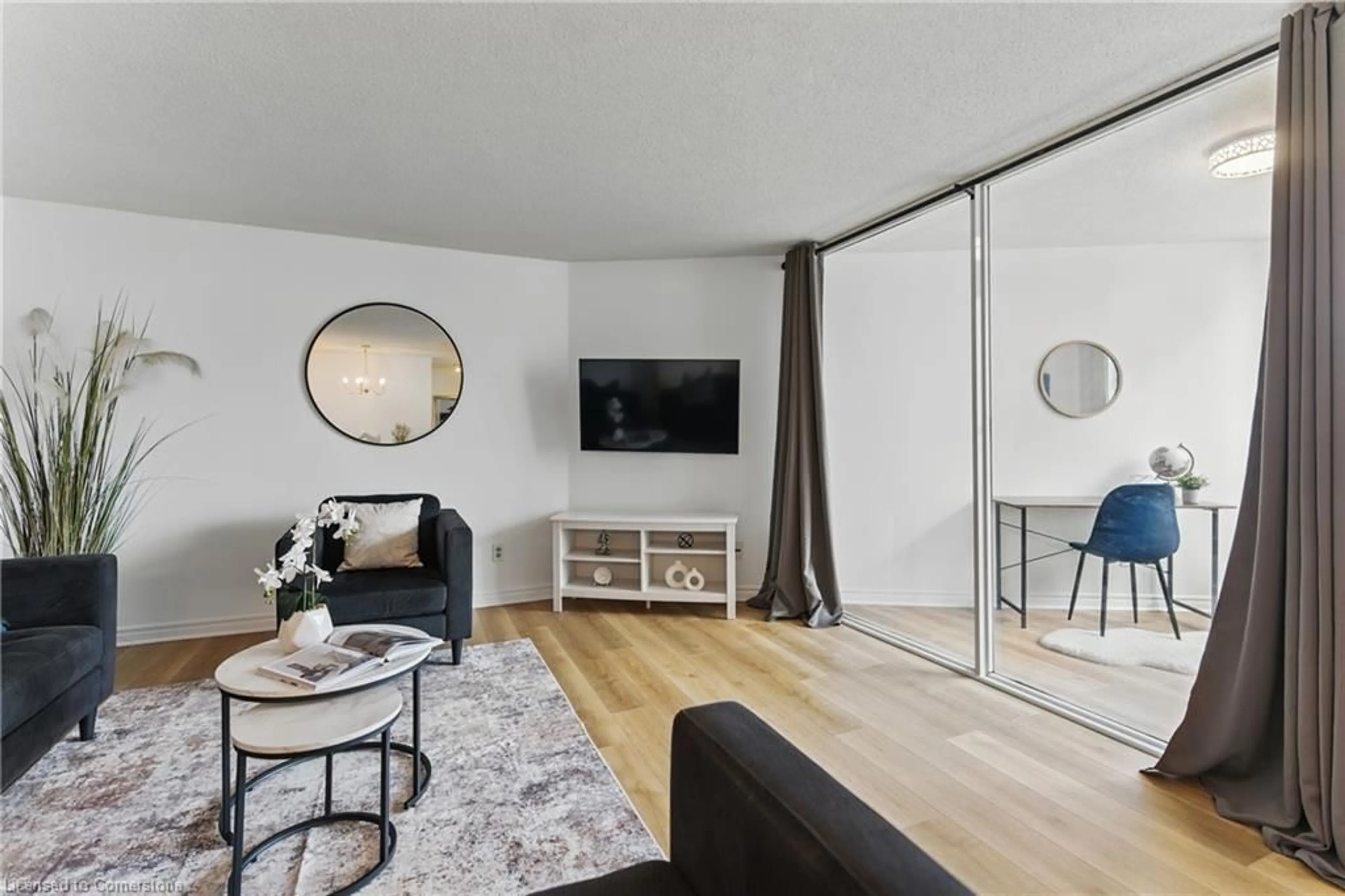 Living room with furniture, unknown for 3700 Kaneff Cres #1205, Mississauga Ontario L5A 4B8