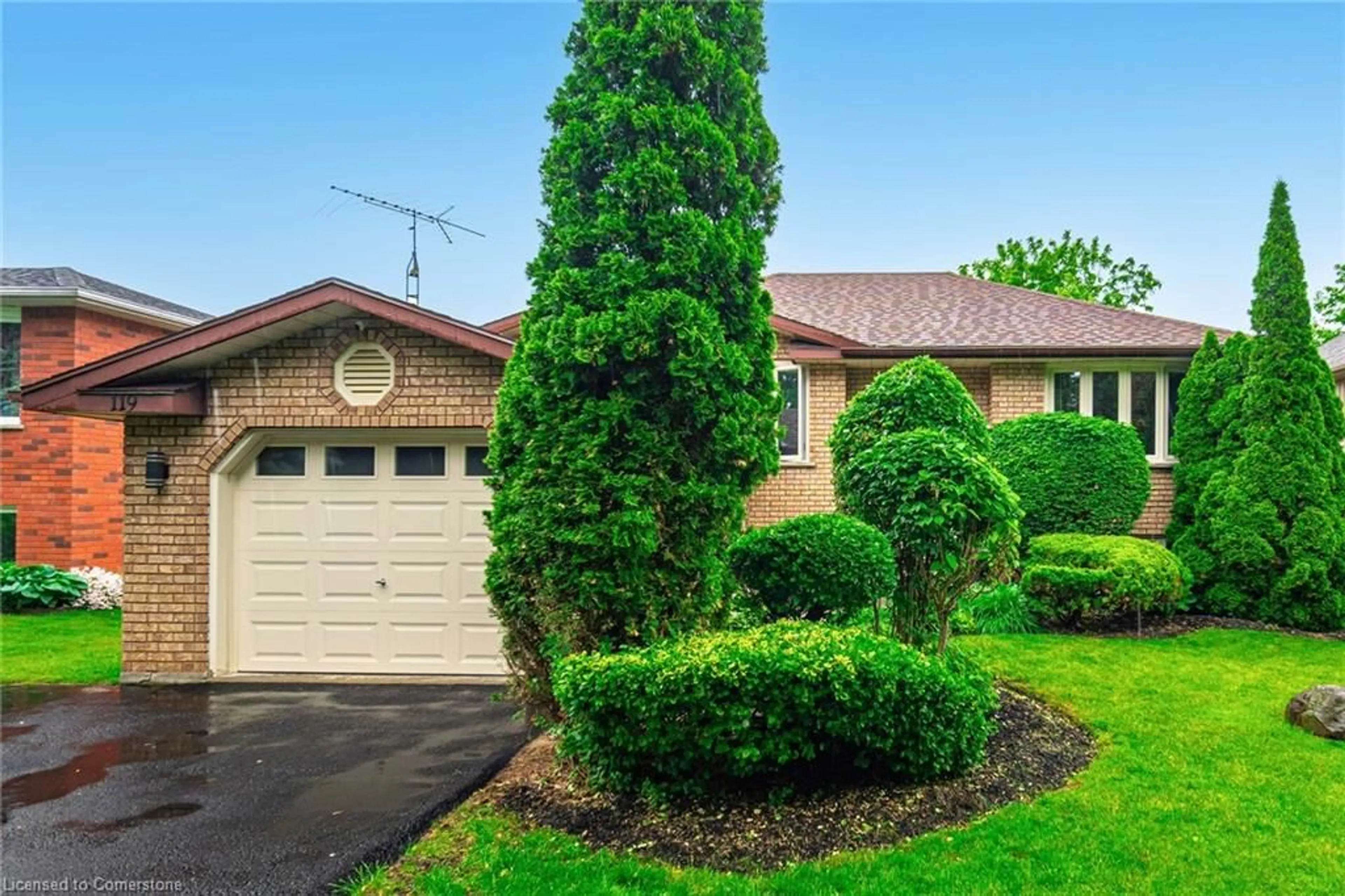 Home with brick exterior material, street for 119 Duncombe Rd, Waterford Ontario N0E 1Y0
