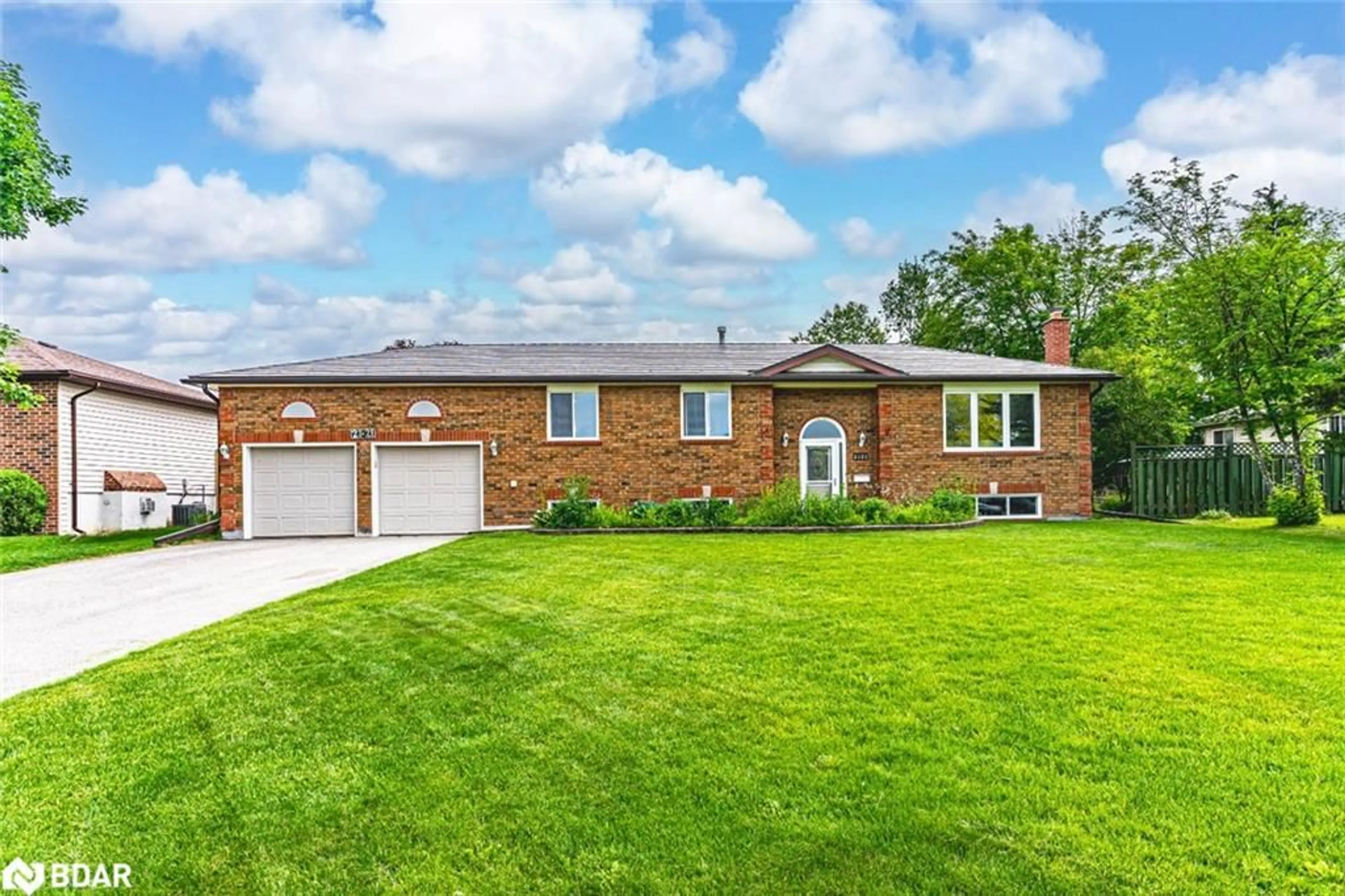 Home with brick exterior material, street for 2121 Gordon St, Innisfil Ontario L9S 1C5