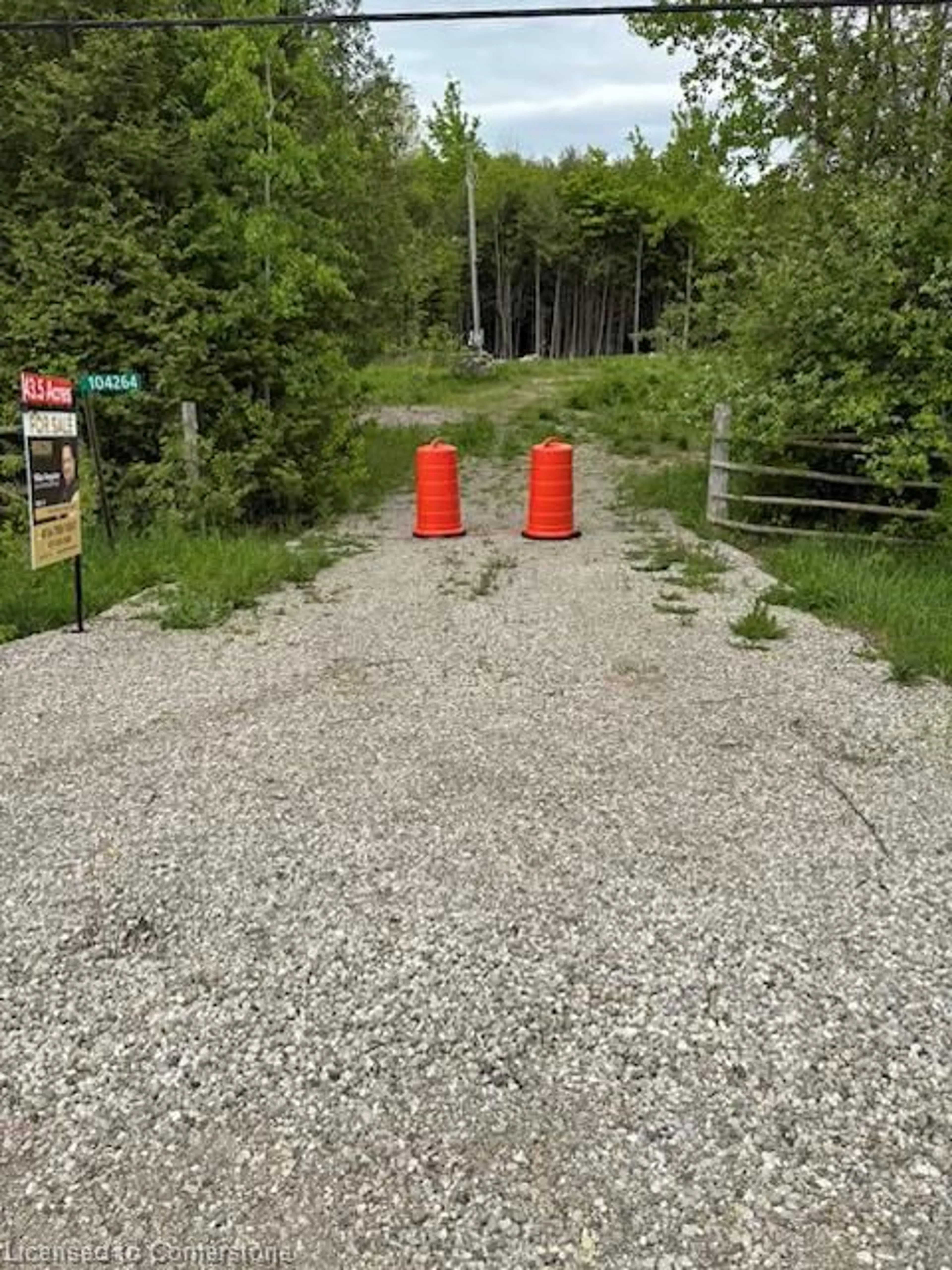 Parking for 104264 Grey Road 18, Bognor Ontario N0E 1H0