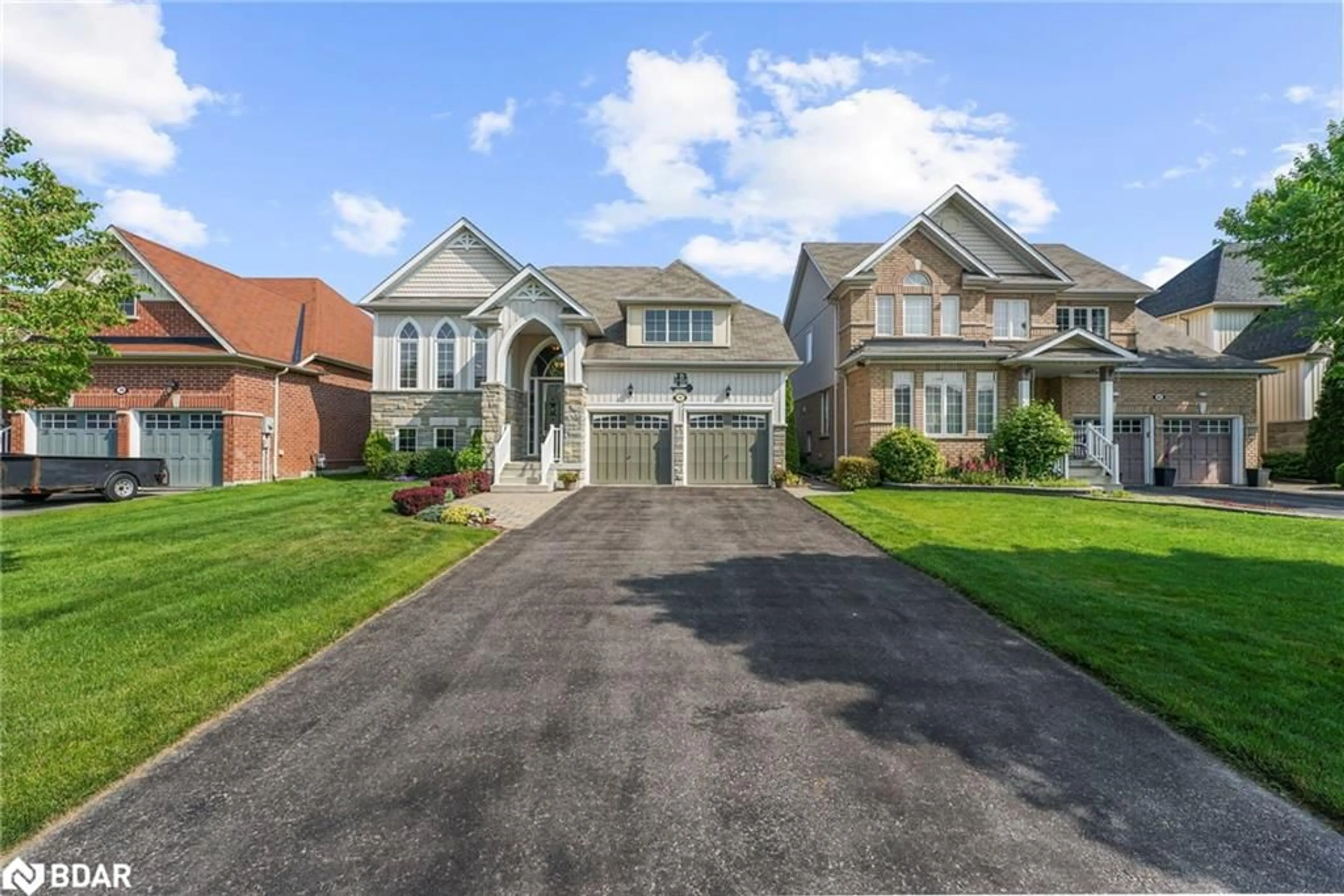 Home with brick exterior material, street for 40 Collier Cres, Angus Ontario L3W 0M6