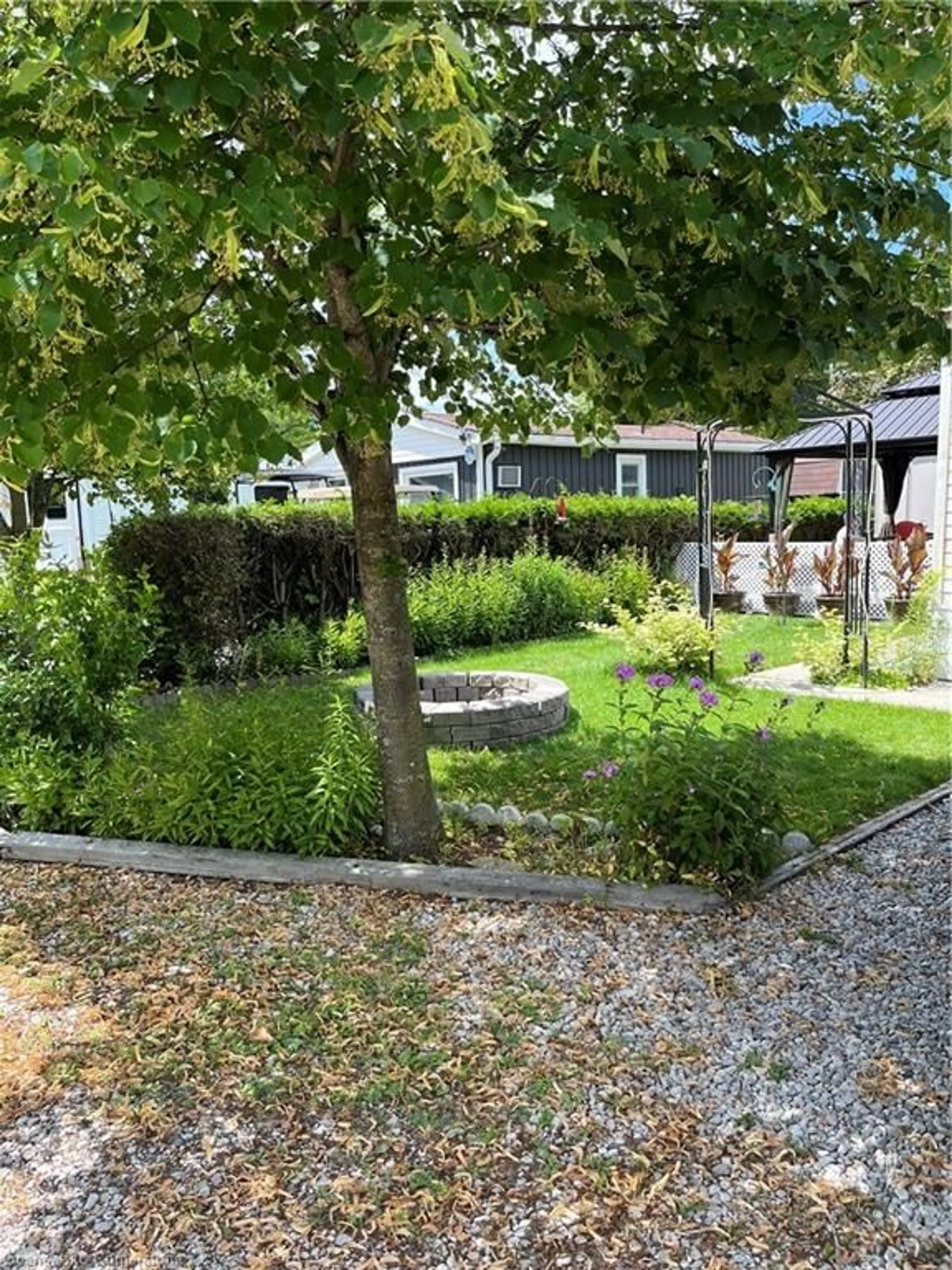 A pic from outside/outdoor area/front of a property/back of a property/a pic from drone, street for 2073 Friendly Blvd, Belwood Ontario N1M 2W5