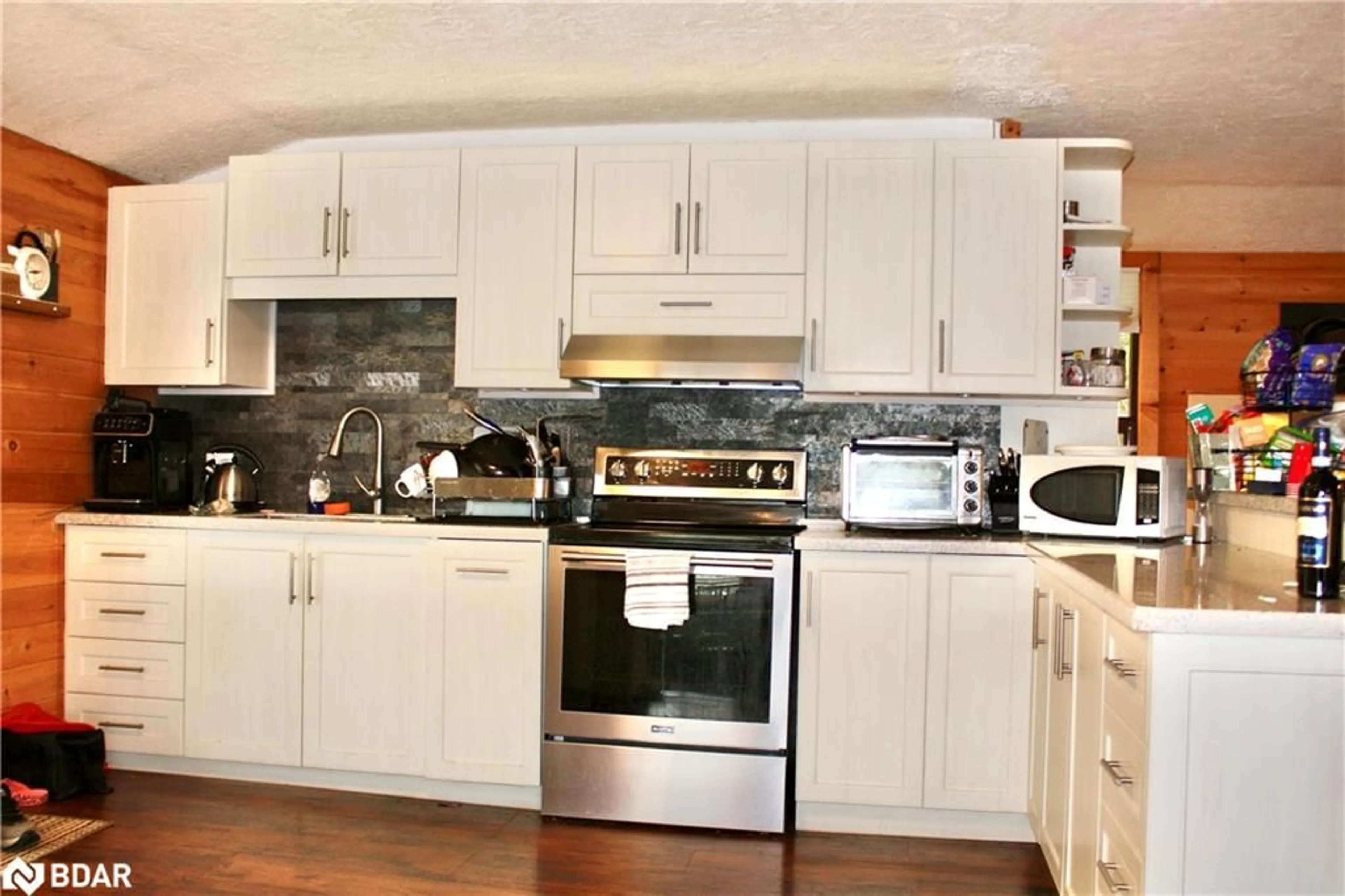Standard kitchen, unknown for 388 Island 38, Havelock Ontario K0L 2H0