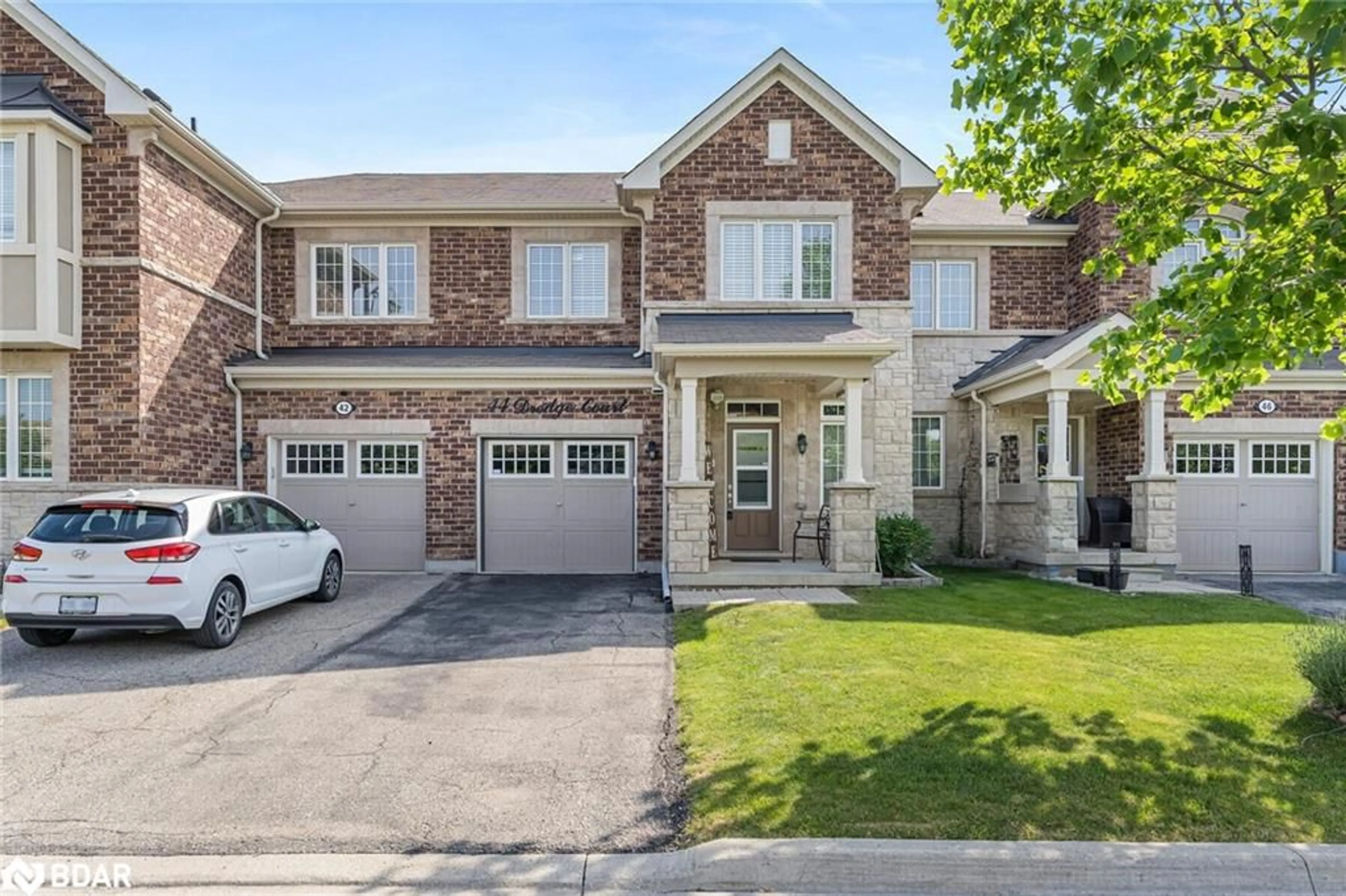 Home with brick exterior material, street for 44 Dredge Crt, Milton Ontario L9T 8T1